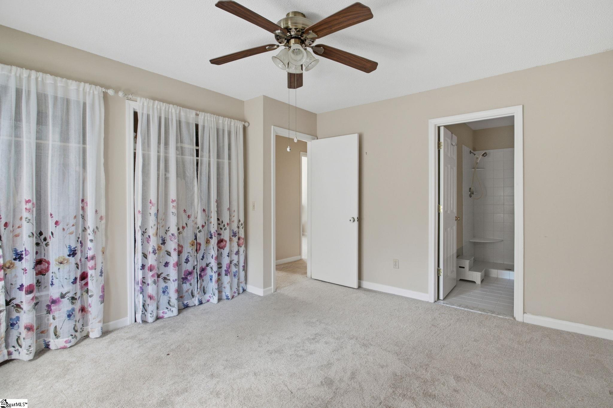 102 Ambergate Circle Property Photo 39
