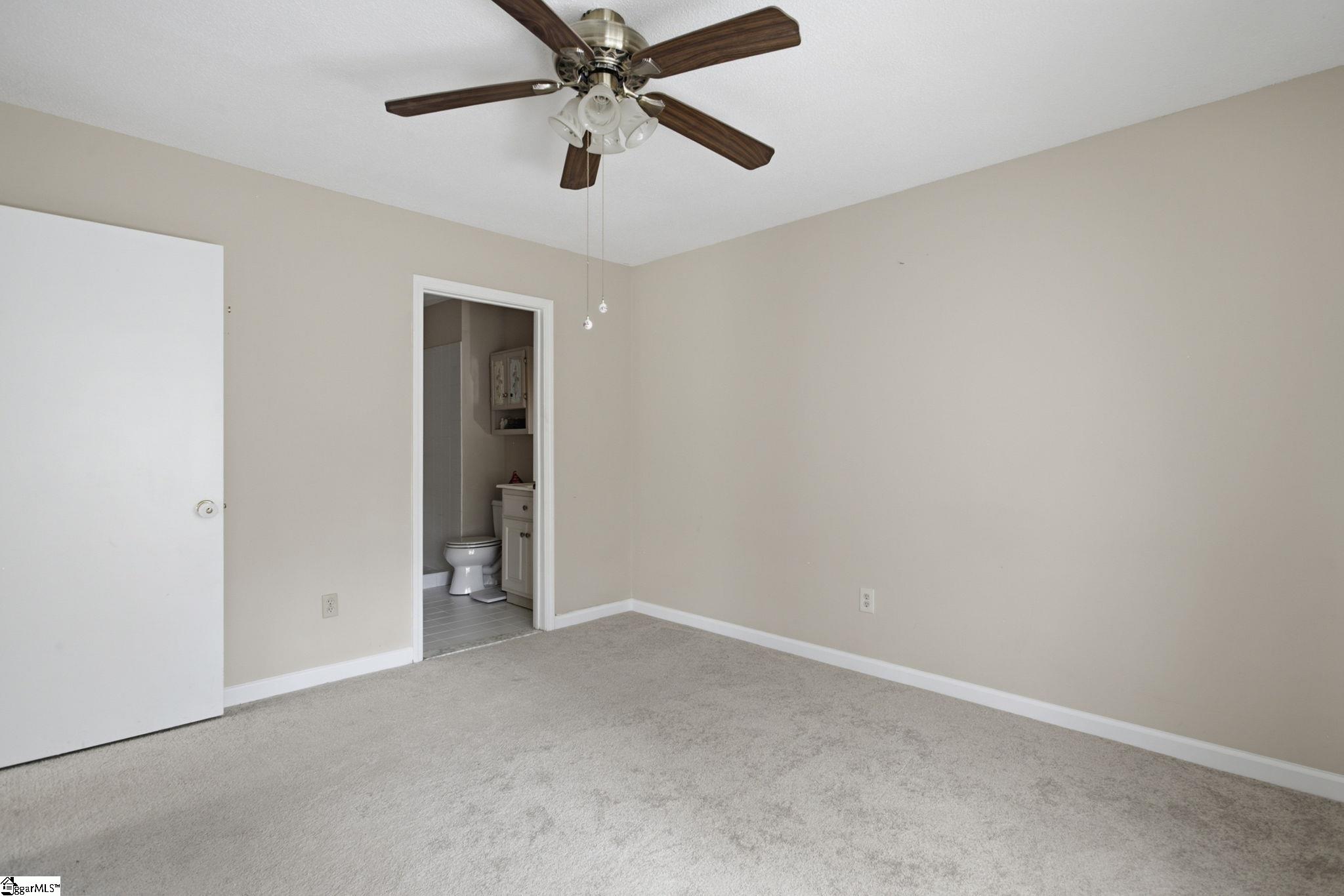 102 Ambergate Circle Property Photo 40