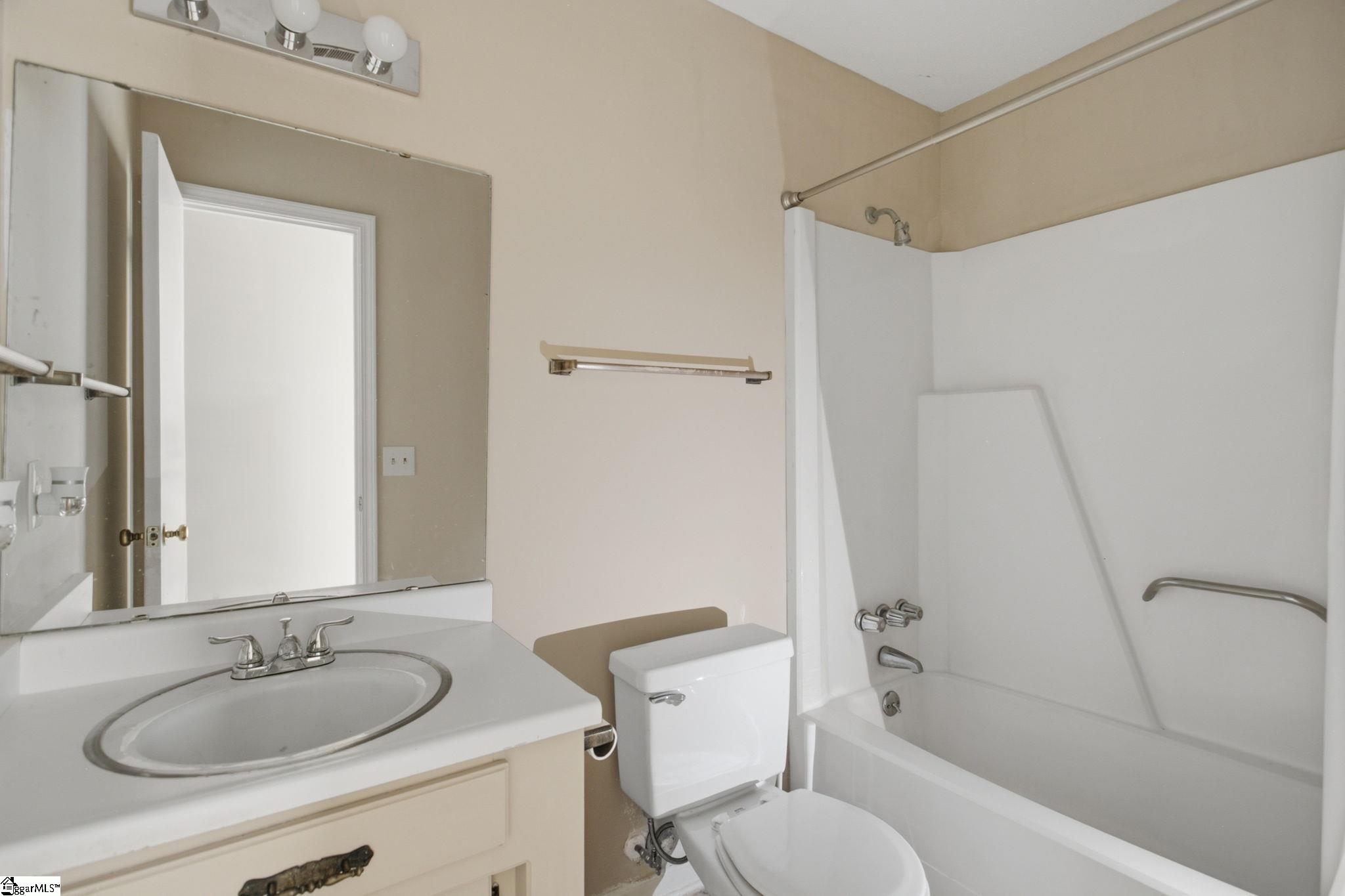 102 Ambergate Circle Property Photo 42