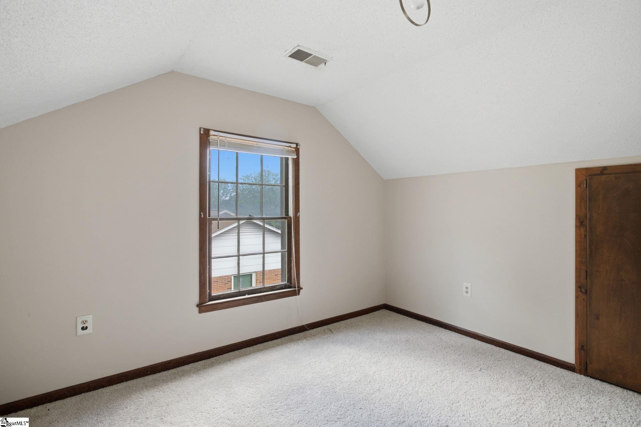 102 Ambergate Circle Property Photo 44
