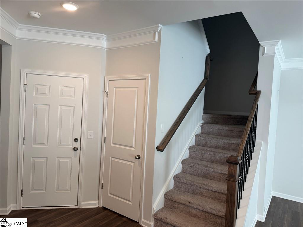 126 Muir Way Property Photo 5