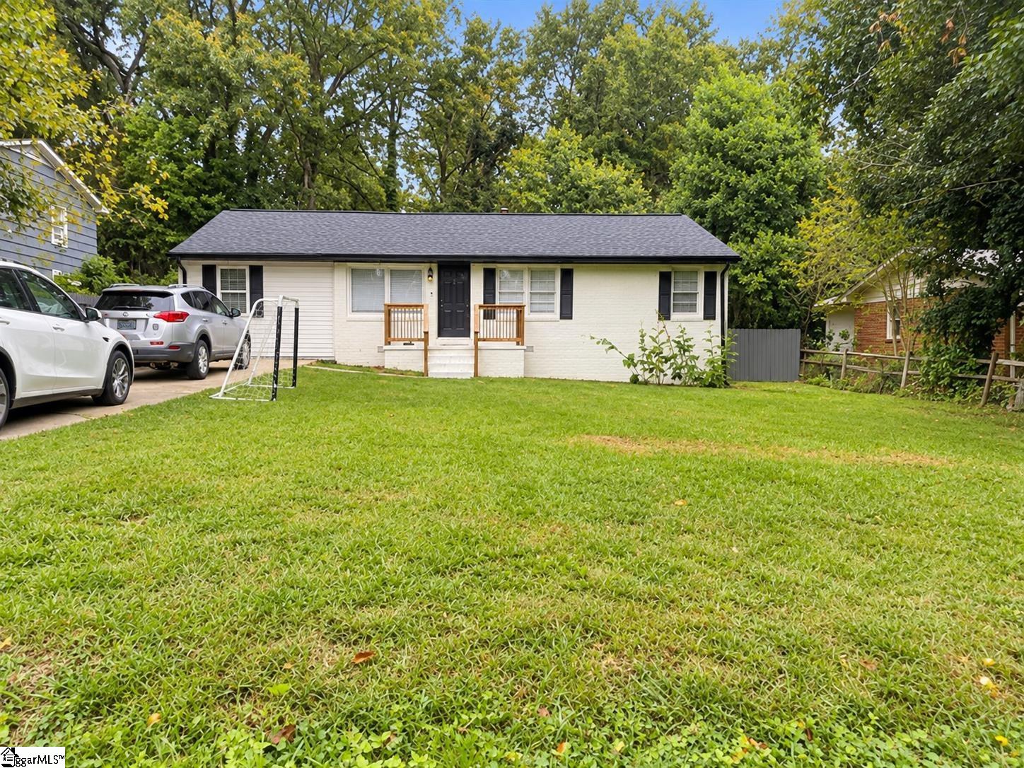 33 Butternut Drive Property Photo 1