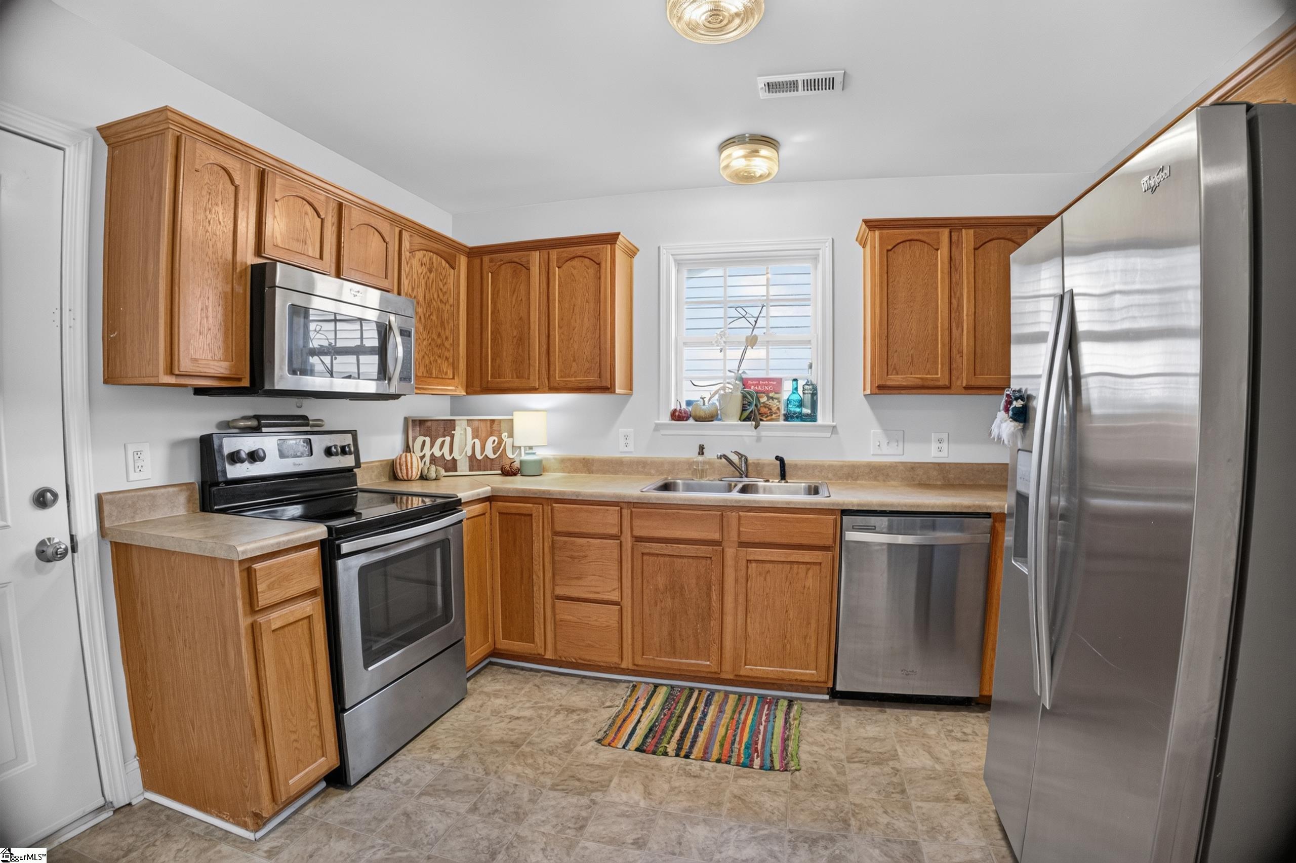 5 Cedar Brook Court Property Photo 4
