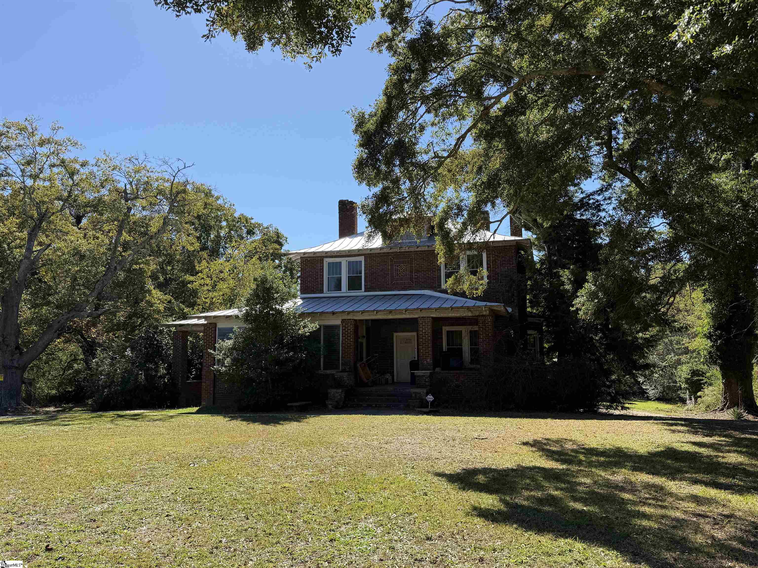 9102 Old Laurens Road Property Photo 7
