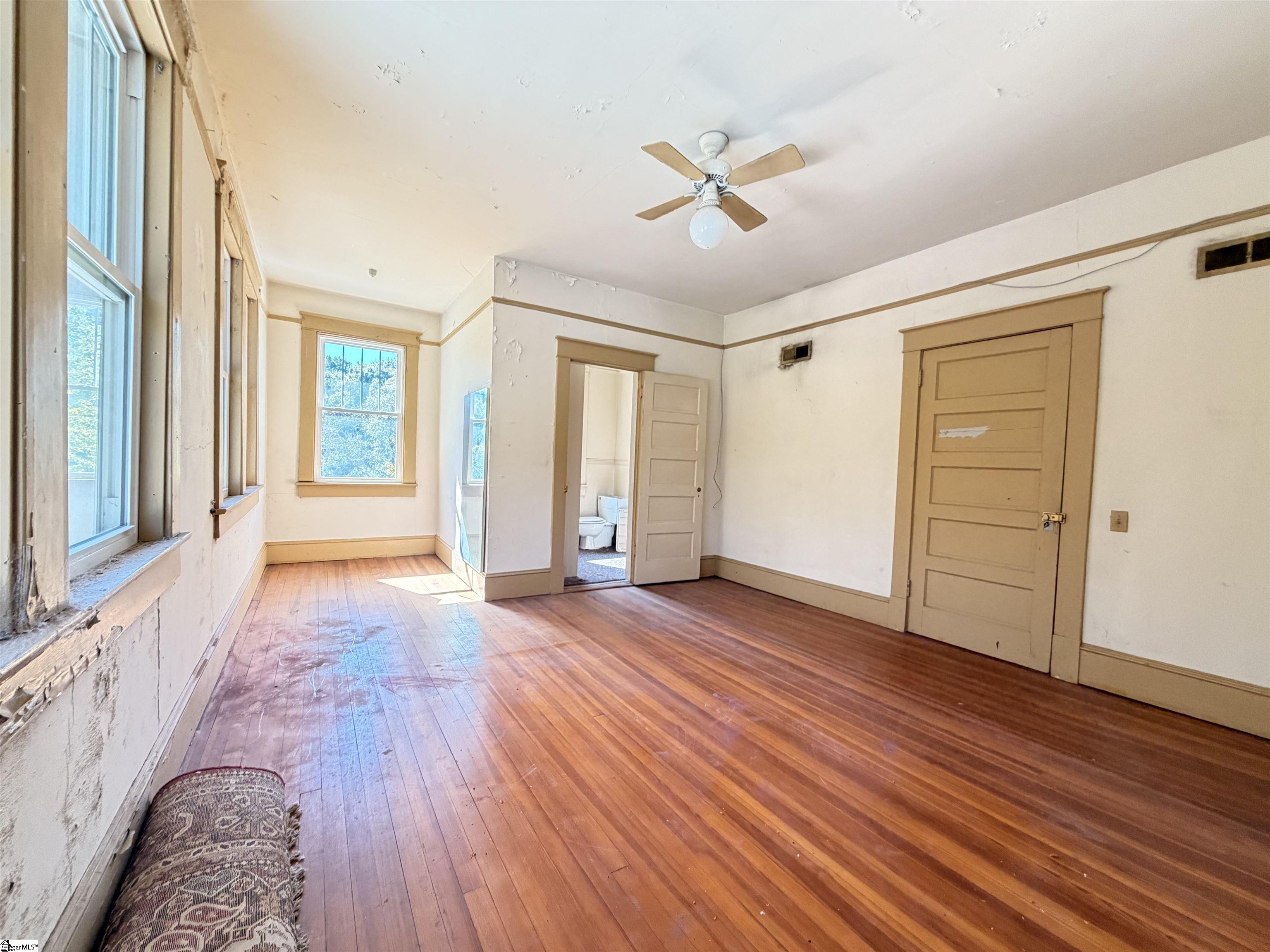 9102 Old Laurens Road Property Photo 28