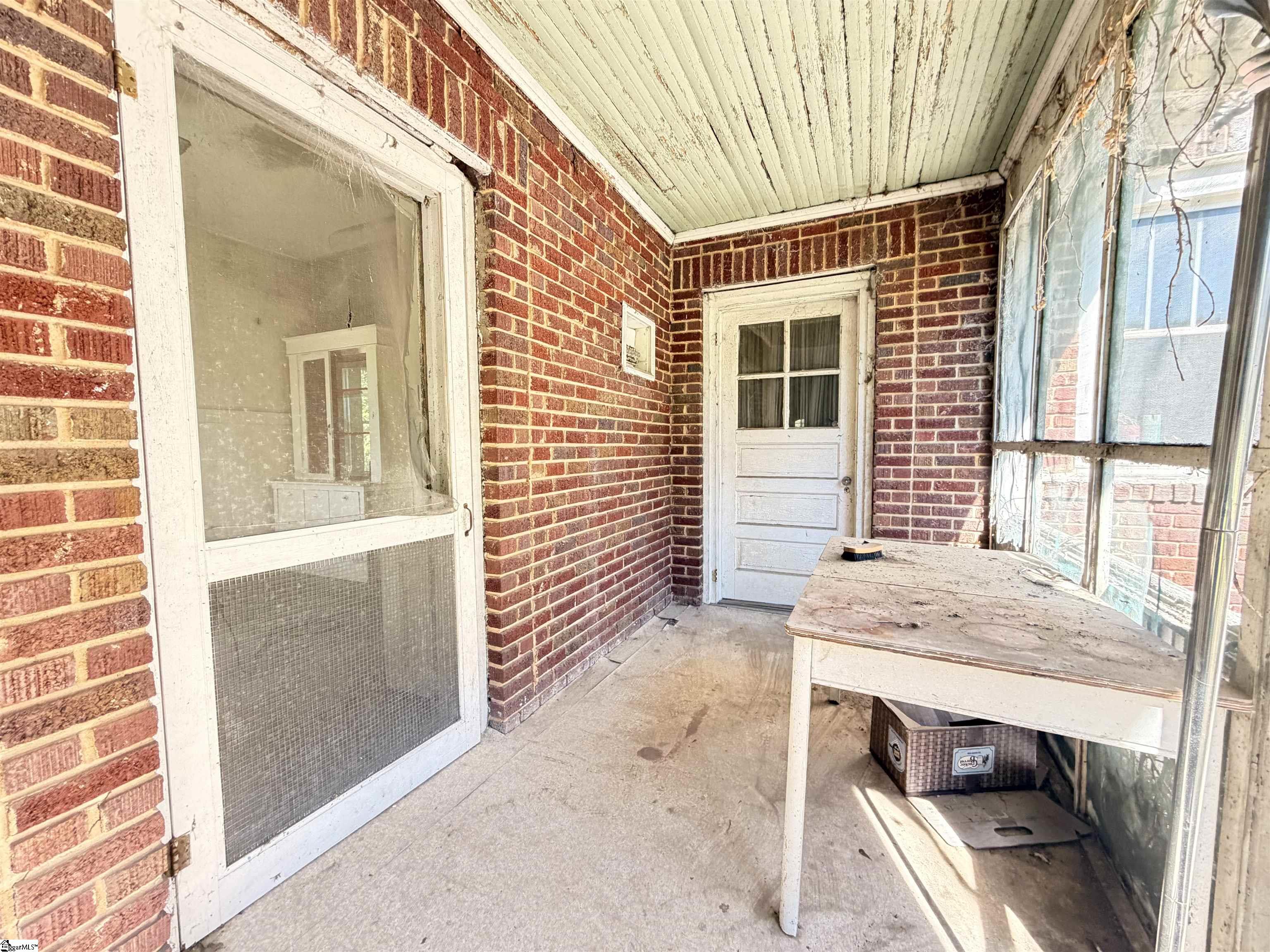 9102 Old Laurens Road Property Photo 32