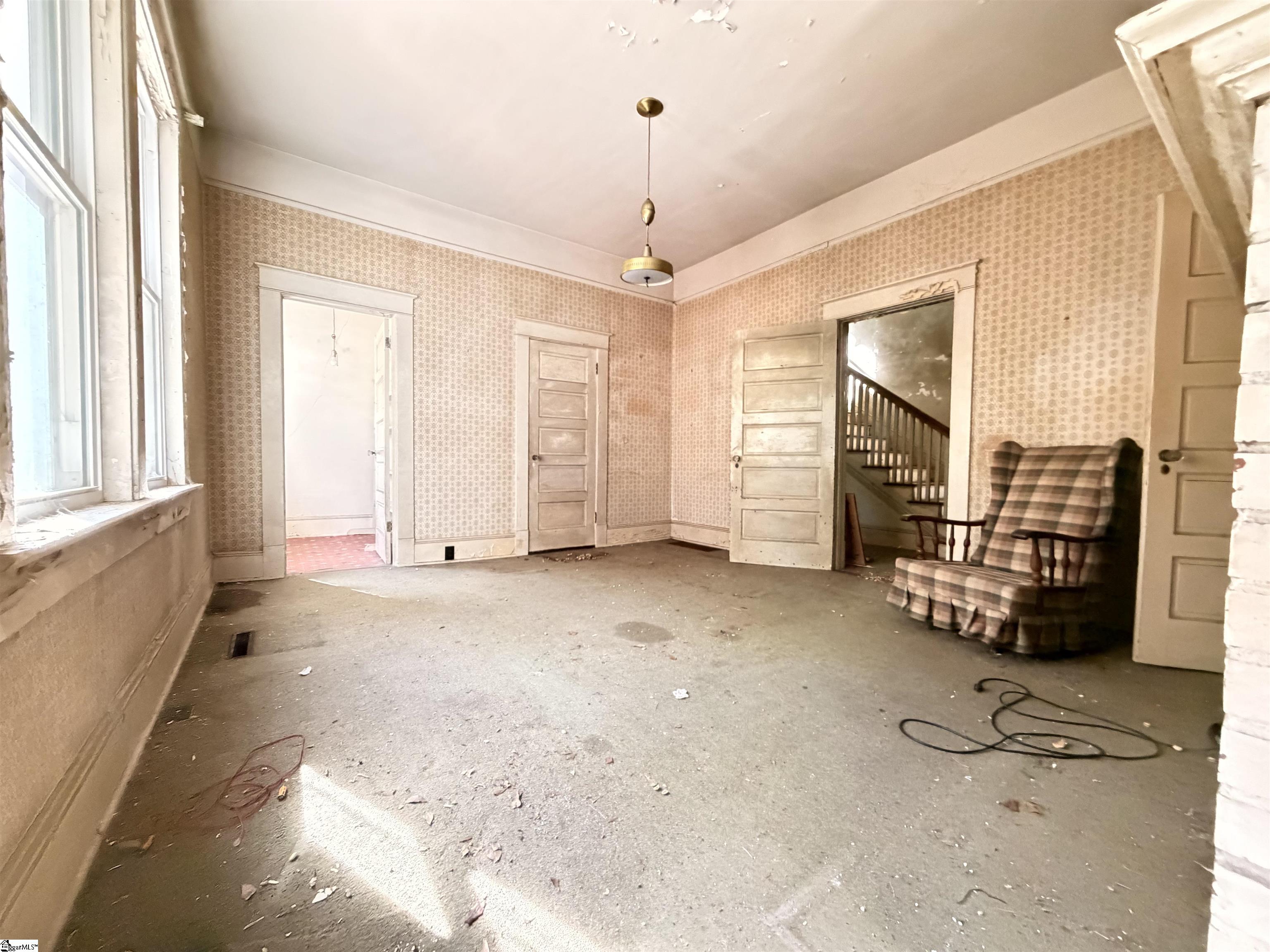 9102 Old Laurens Road Property Photo 35