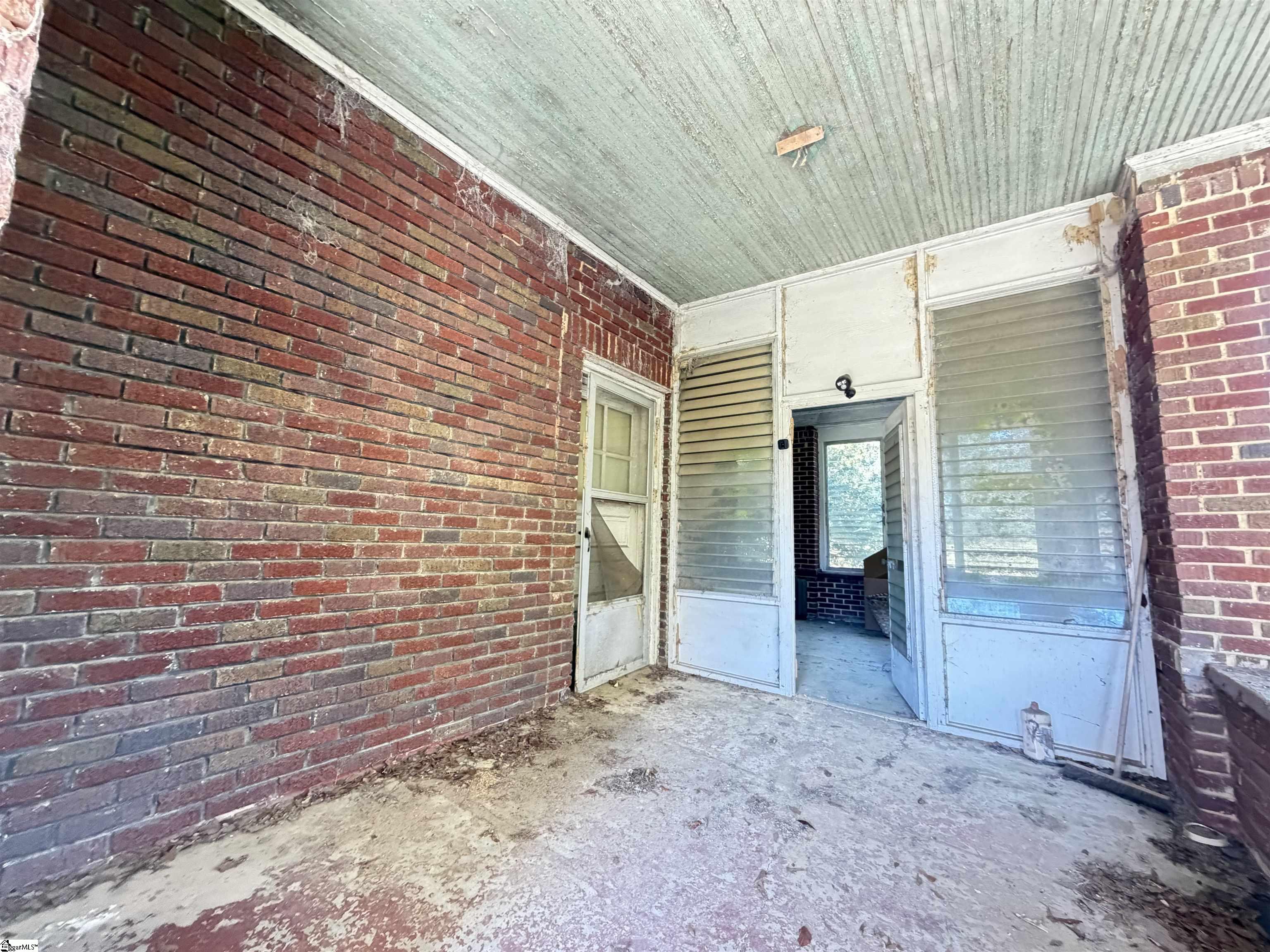 9102 Old Laurens Road Property Photo 39