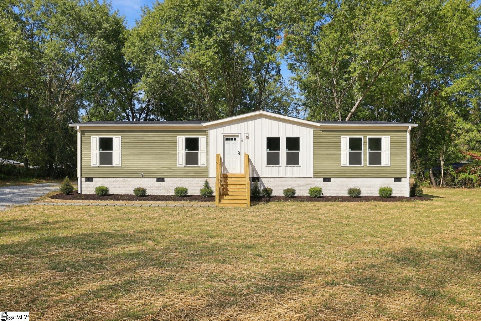 10 Lakeside Drive Property Photo 1