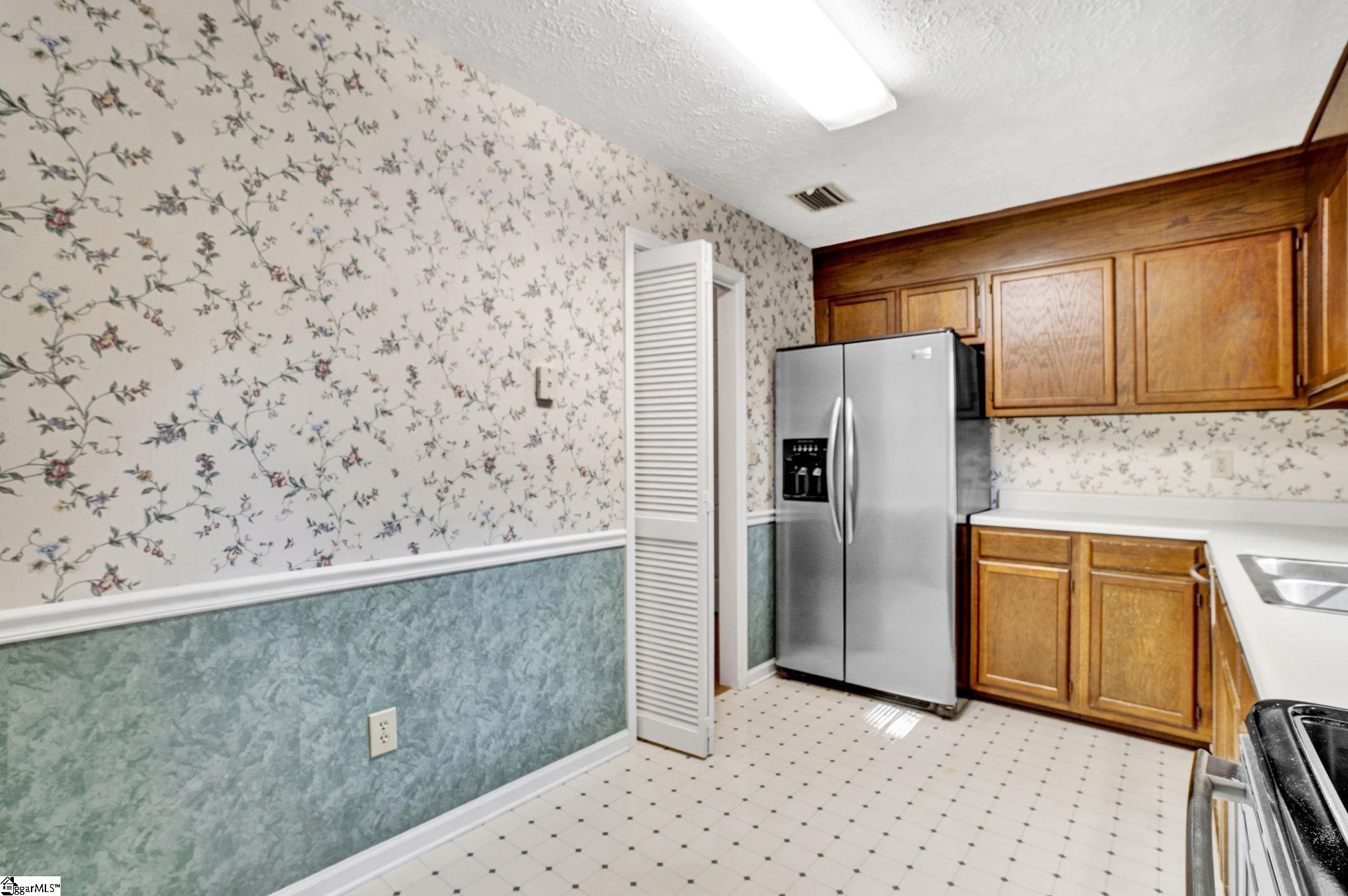 301 Wenwood Circle Property Photo 10