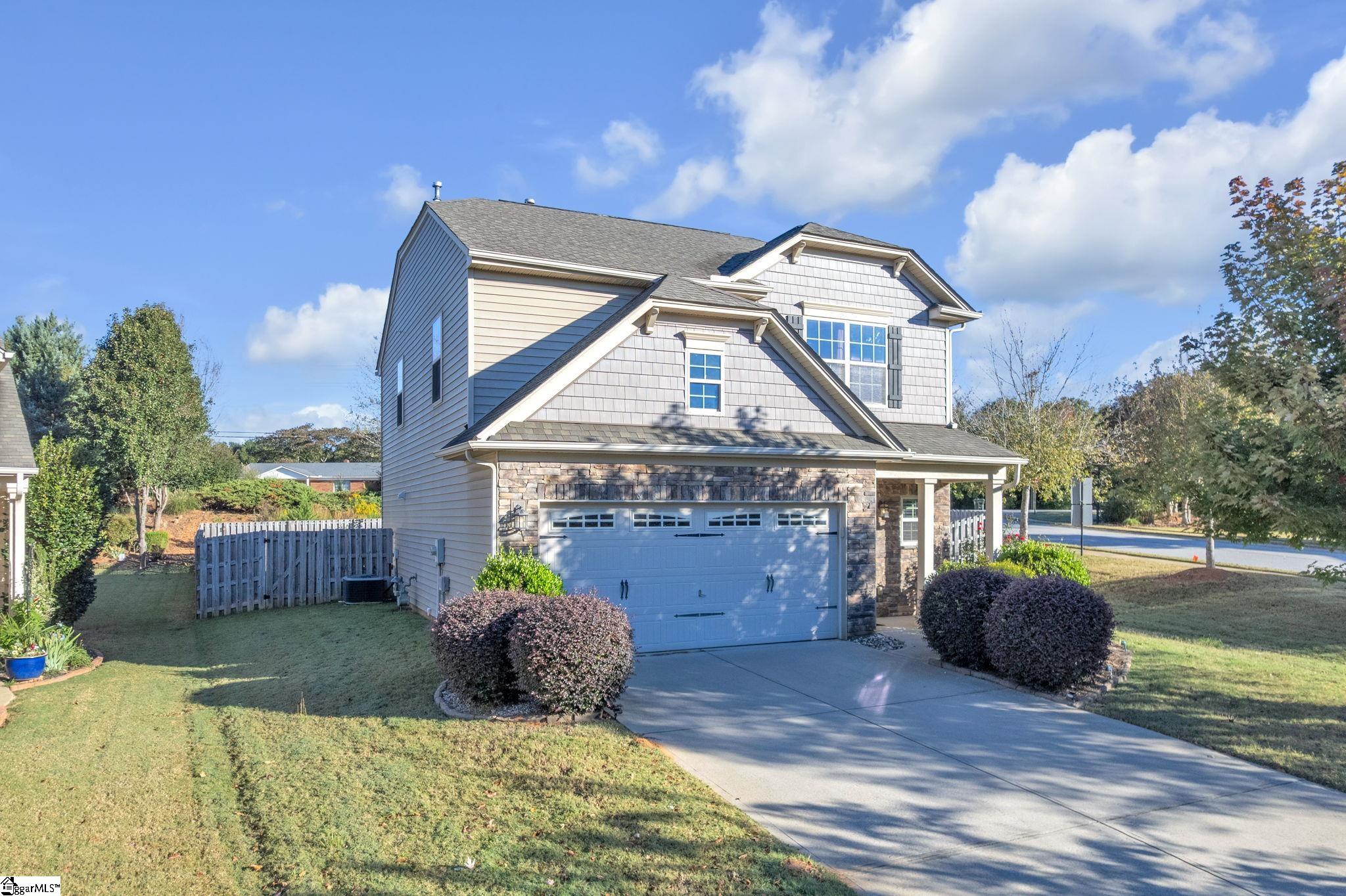 100 Romsey Circle Property Photo 2