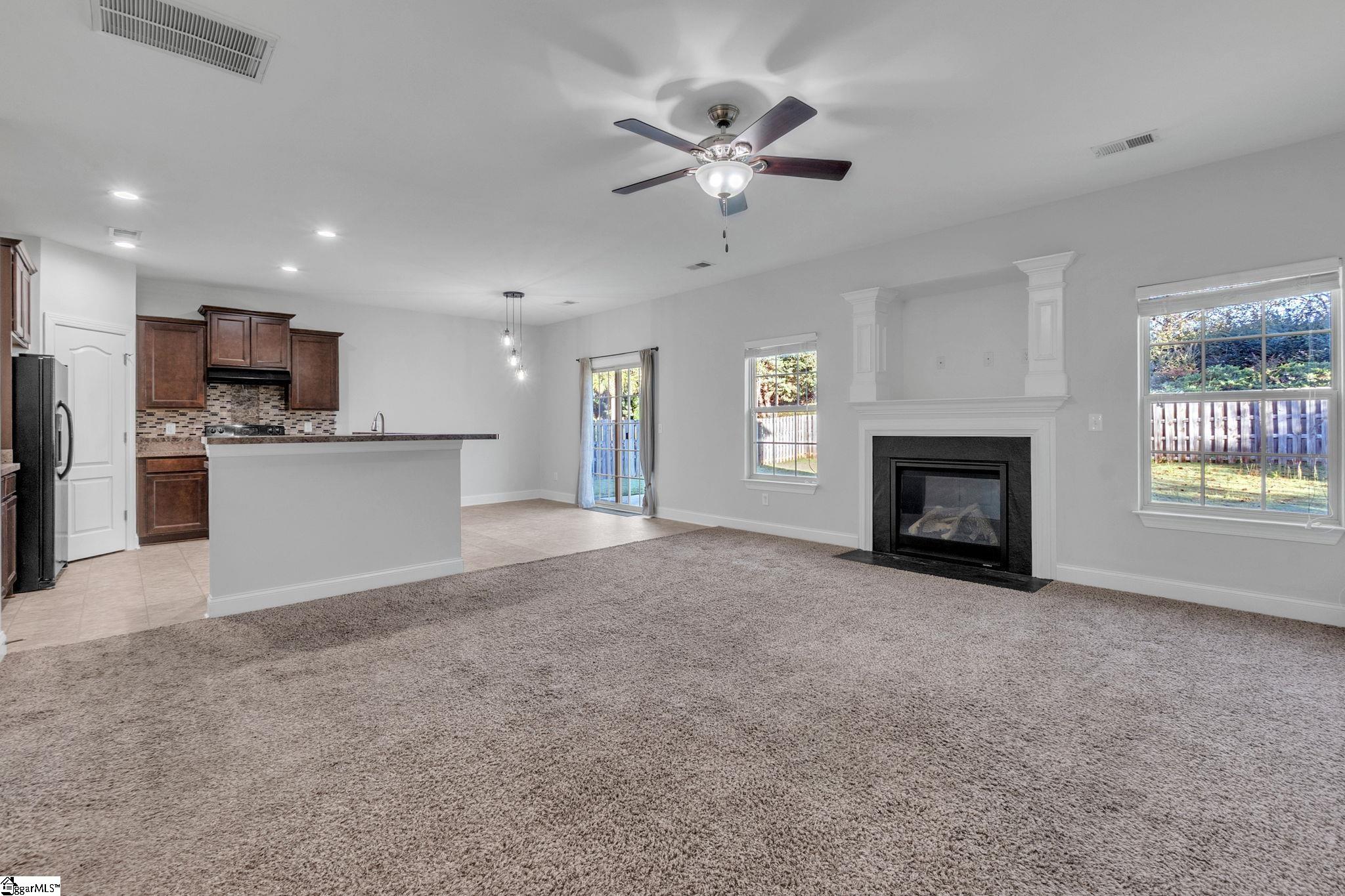 100 Romsey Circle Property Photo 4