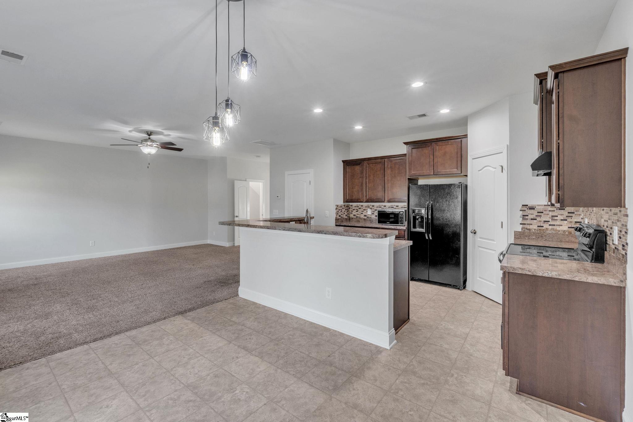 100 Romsey Circle Property Photo 6
