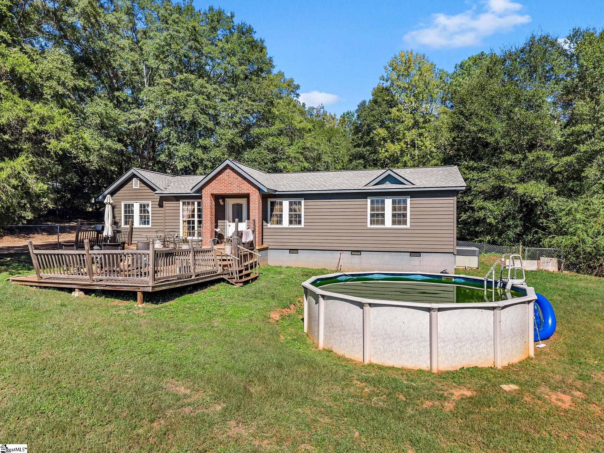 107 Moss Drive Property Photo 4