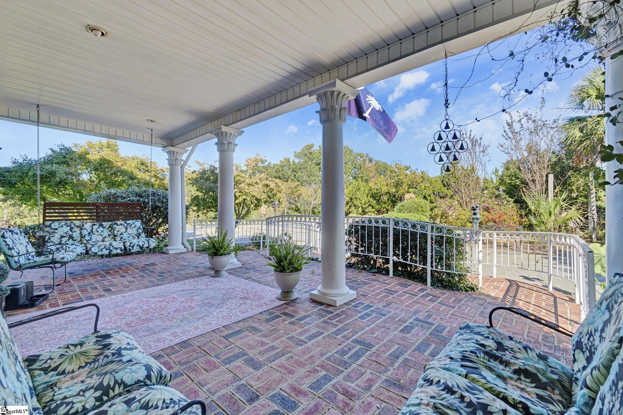 402 Nanaloo Avenue Property Photo 44