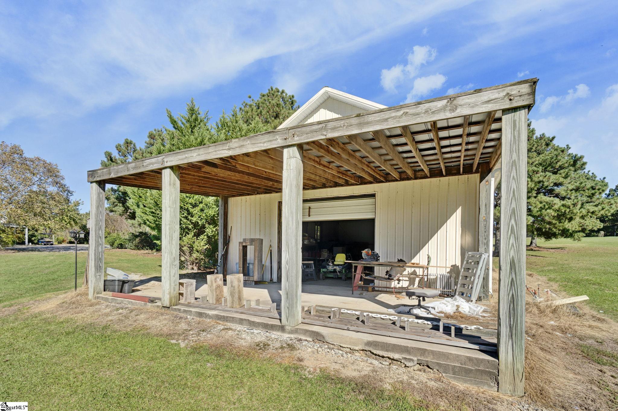 402 Nanaloo Avenue Property Photo 49