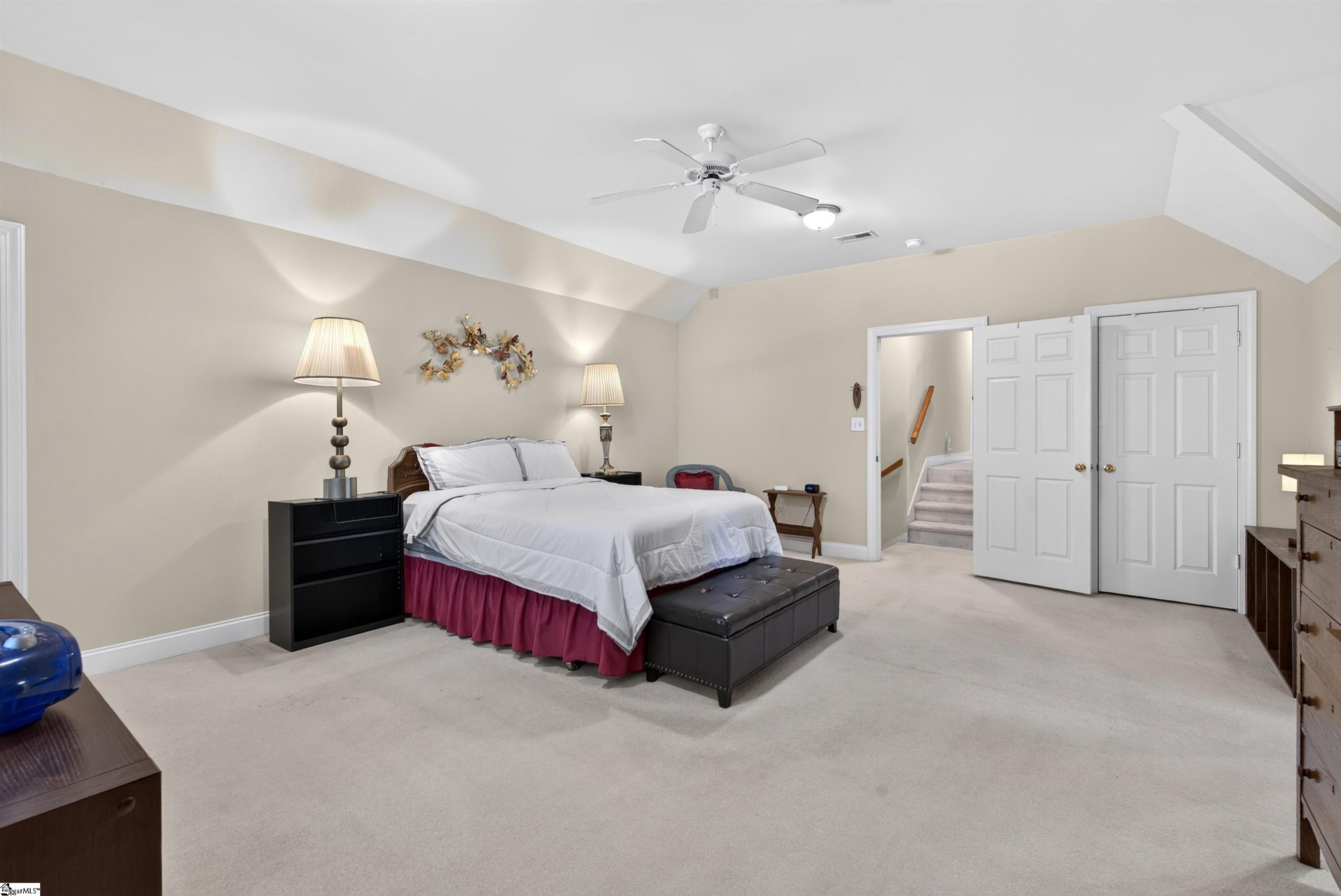 833 Oakcrest Road Property Photo 10