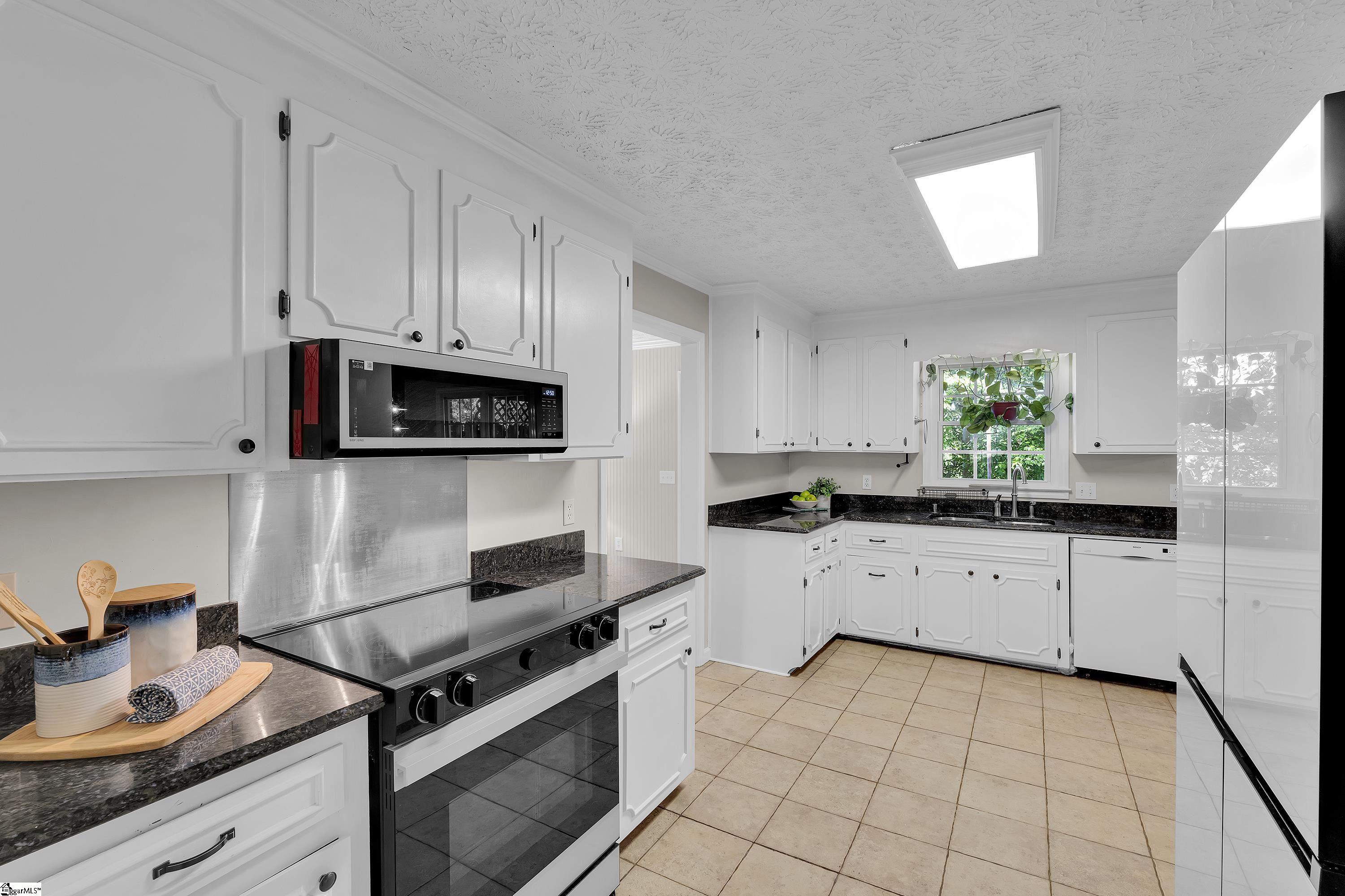 53 Doverdale Road Property Photo 11