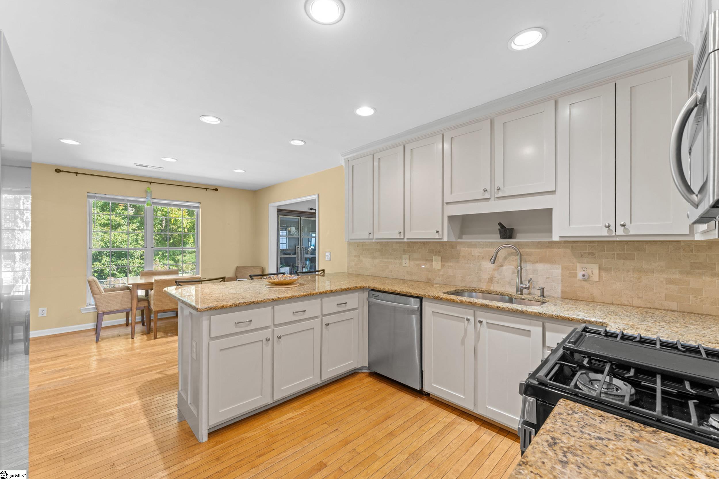 331 Radisson Road Property Photo 3