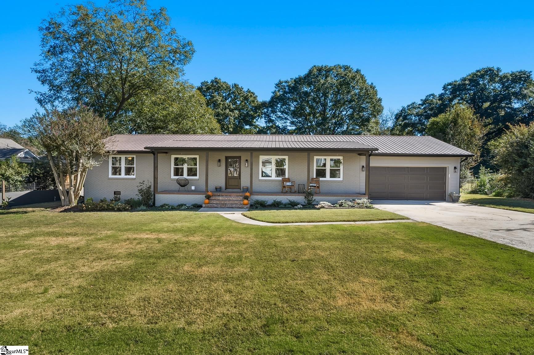 263 Inn Circle Property Photo 1