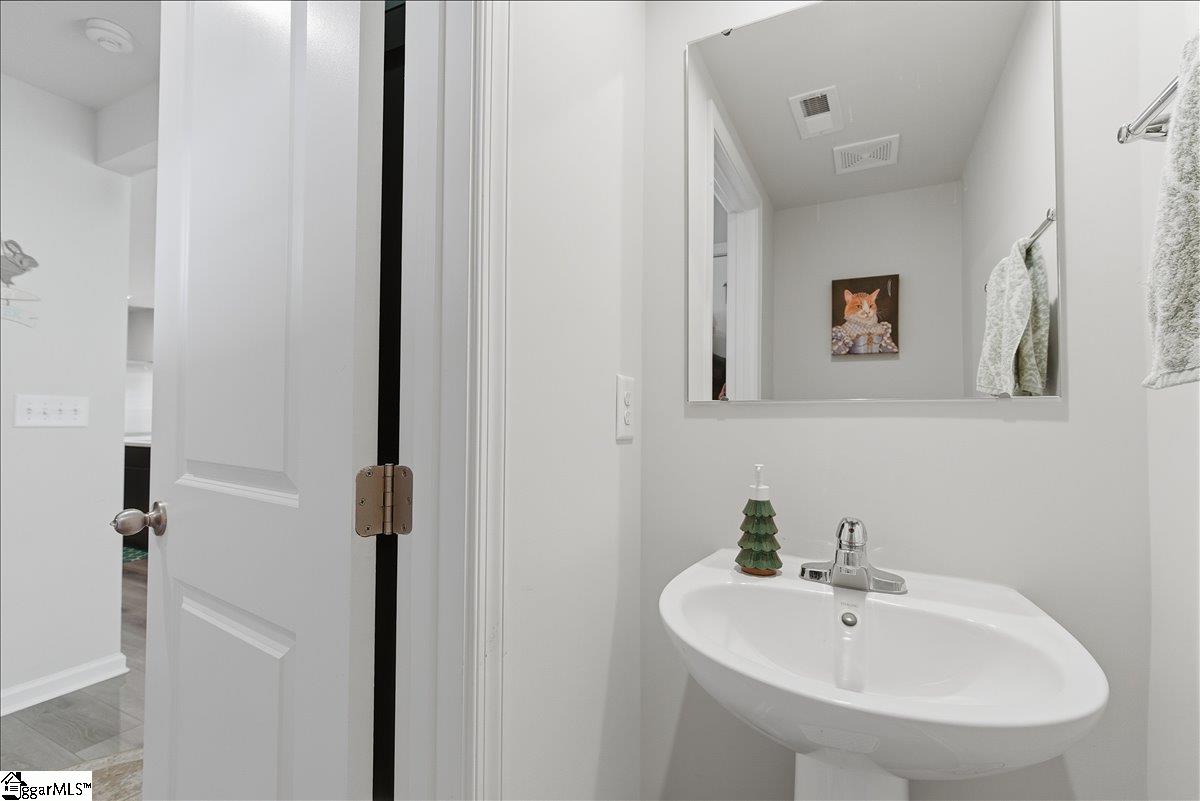 11 Davis Grove Lane Property Photo 5