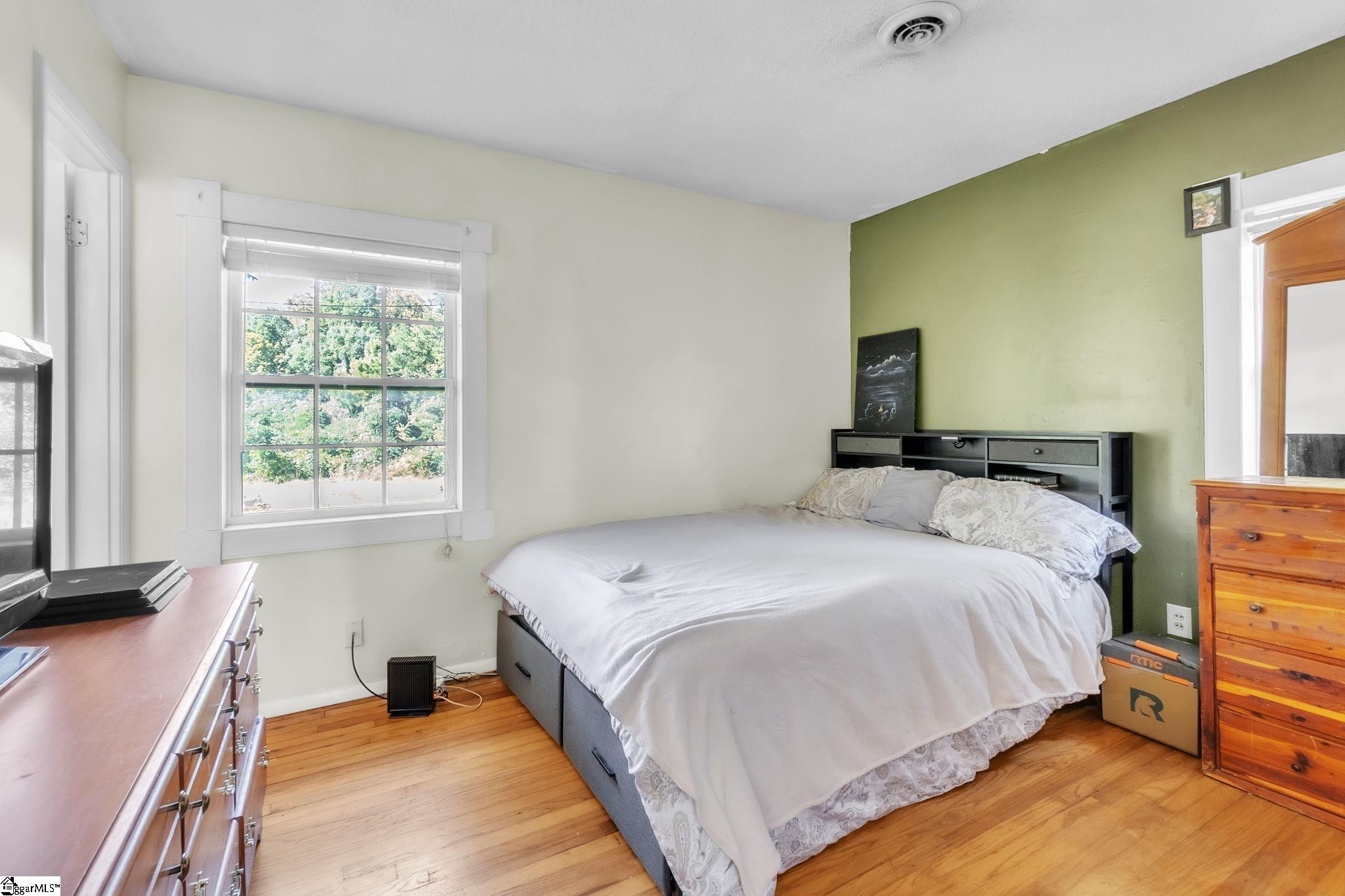 117 Walnut Street Property Photo 8