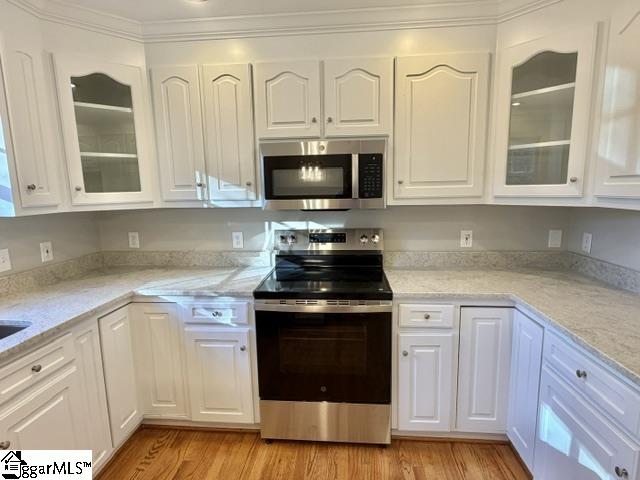 405 Dunrobin Lane Property Photo 7
