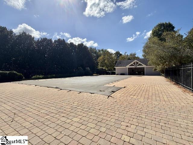 405 Dunrobin Lane Property Photo 46