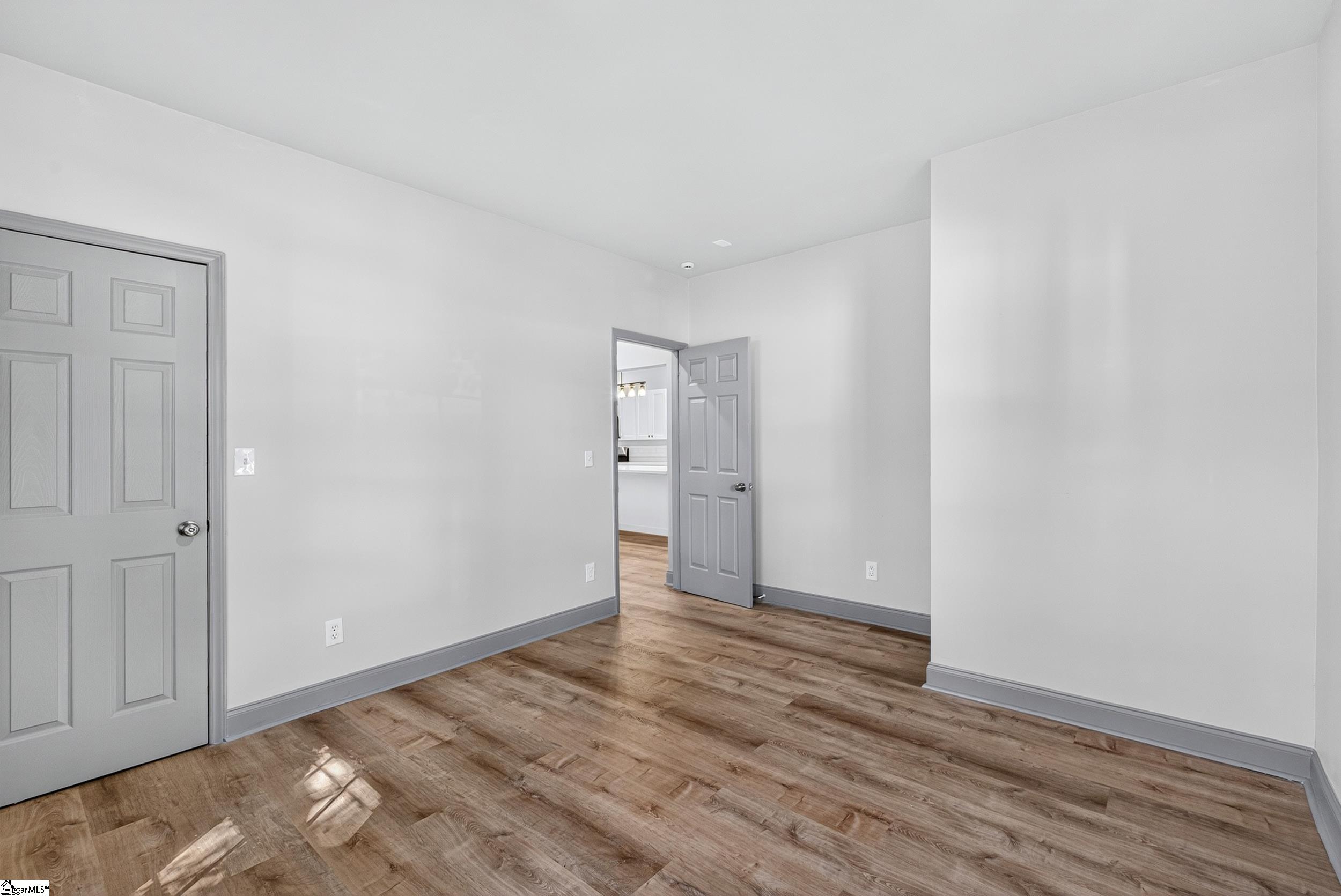608 Easley Bridge Road Property Photo 11