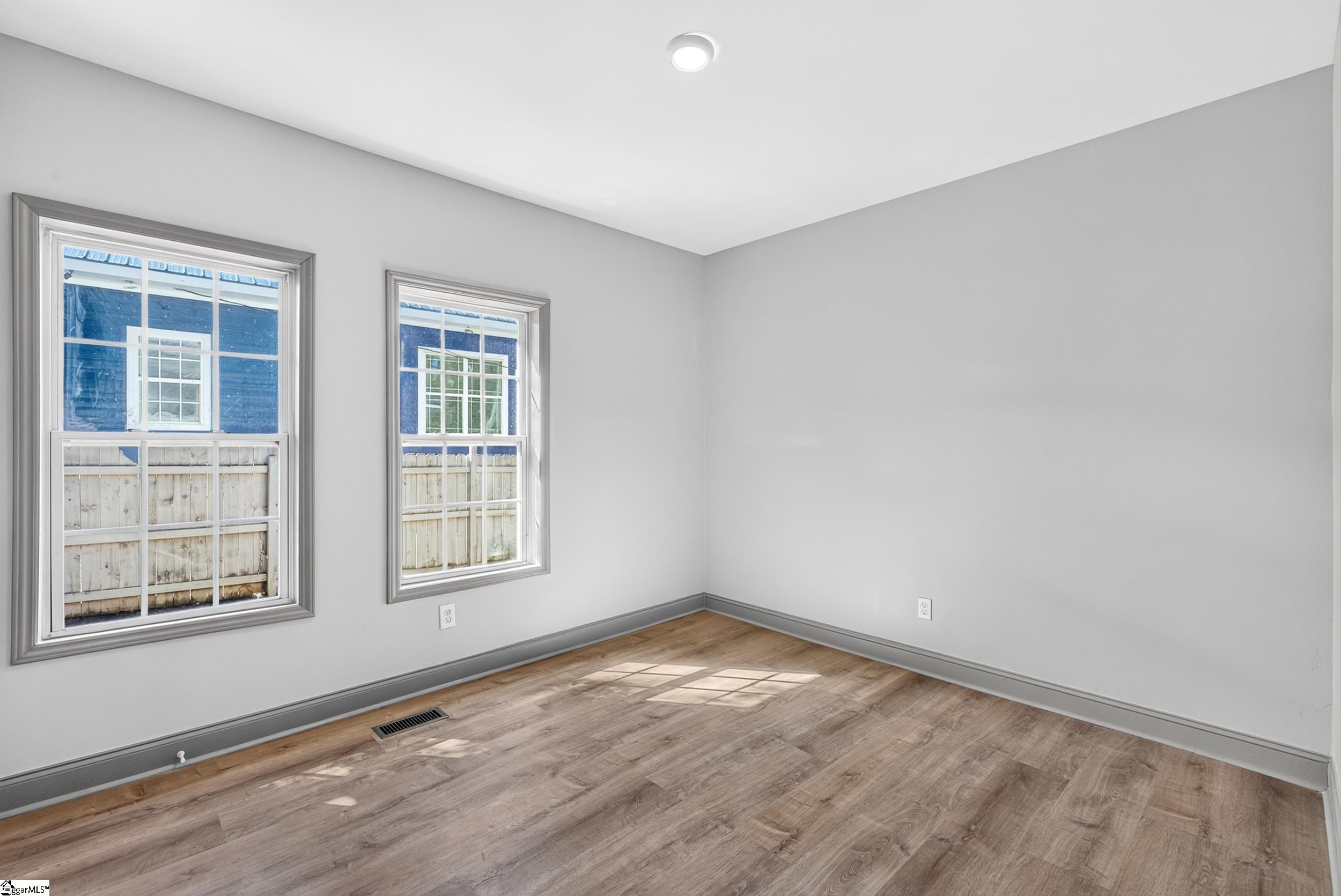 608 Easley Bridge Road Property Photo 13