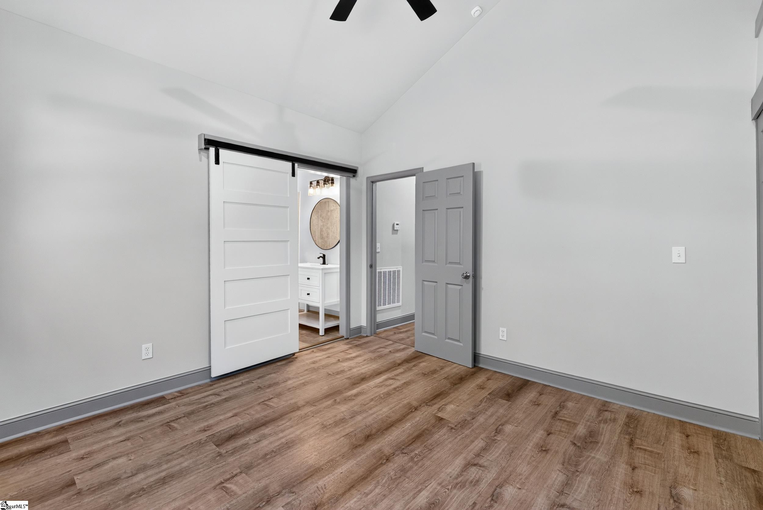 608 Easley Bridge Road Property Photo 16