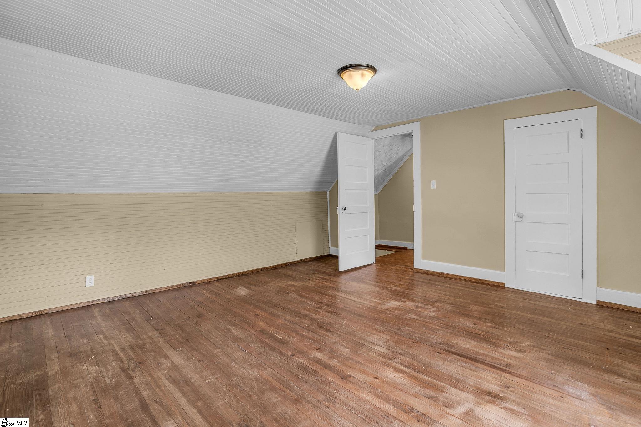 14 Piedmont Avenue Property Photo 18