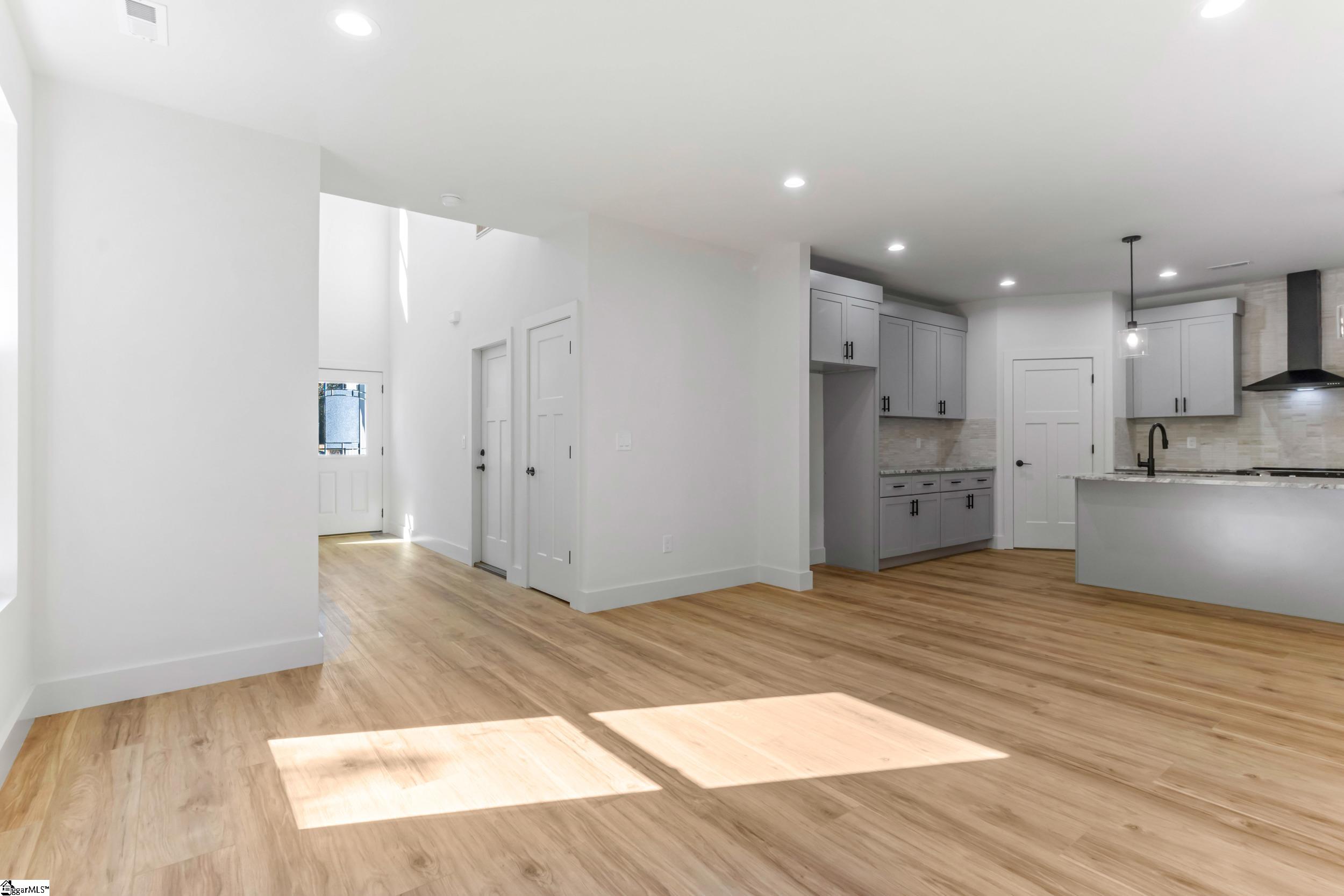 243 Poole Street Property Photo 8