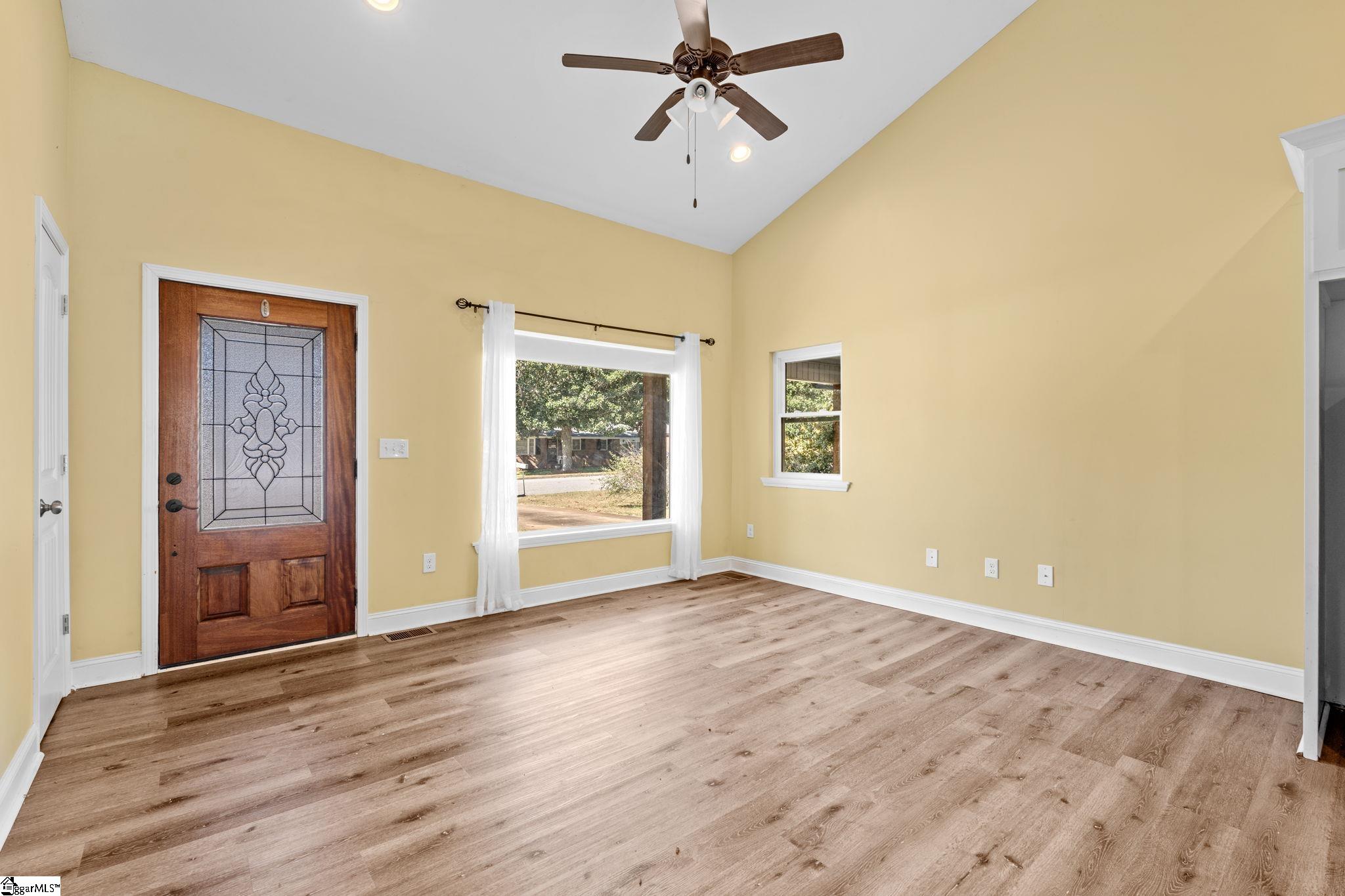 256 High Street Property Photo 2