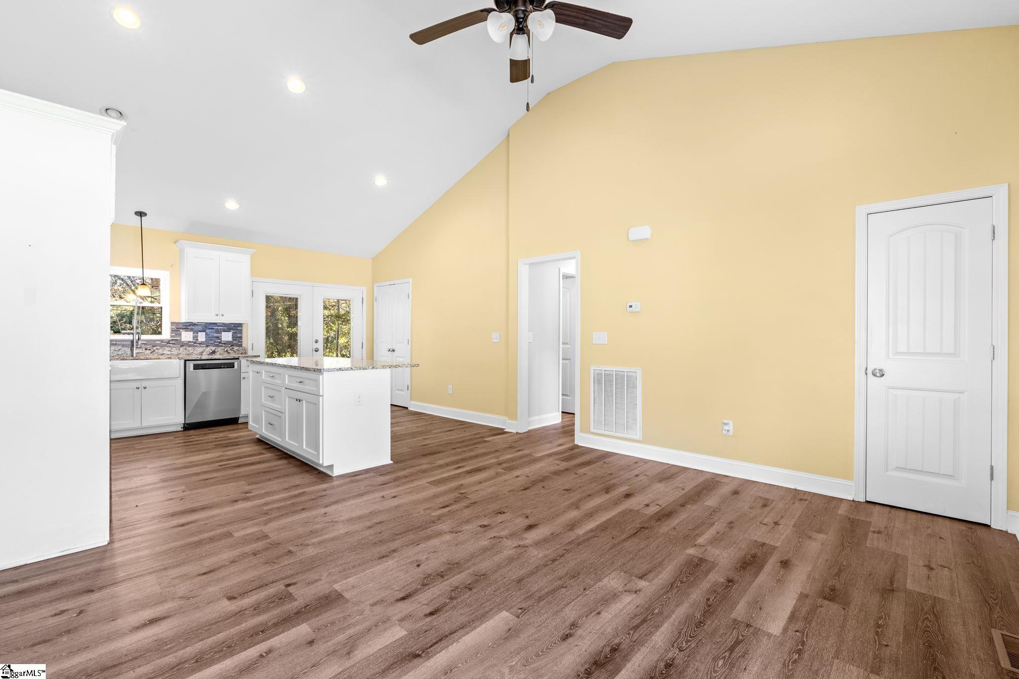256 High Street Property Photo 4