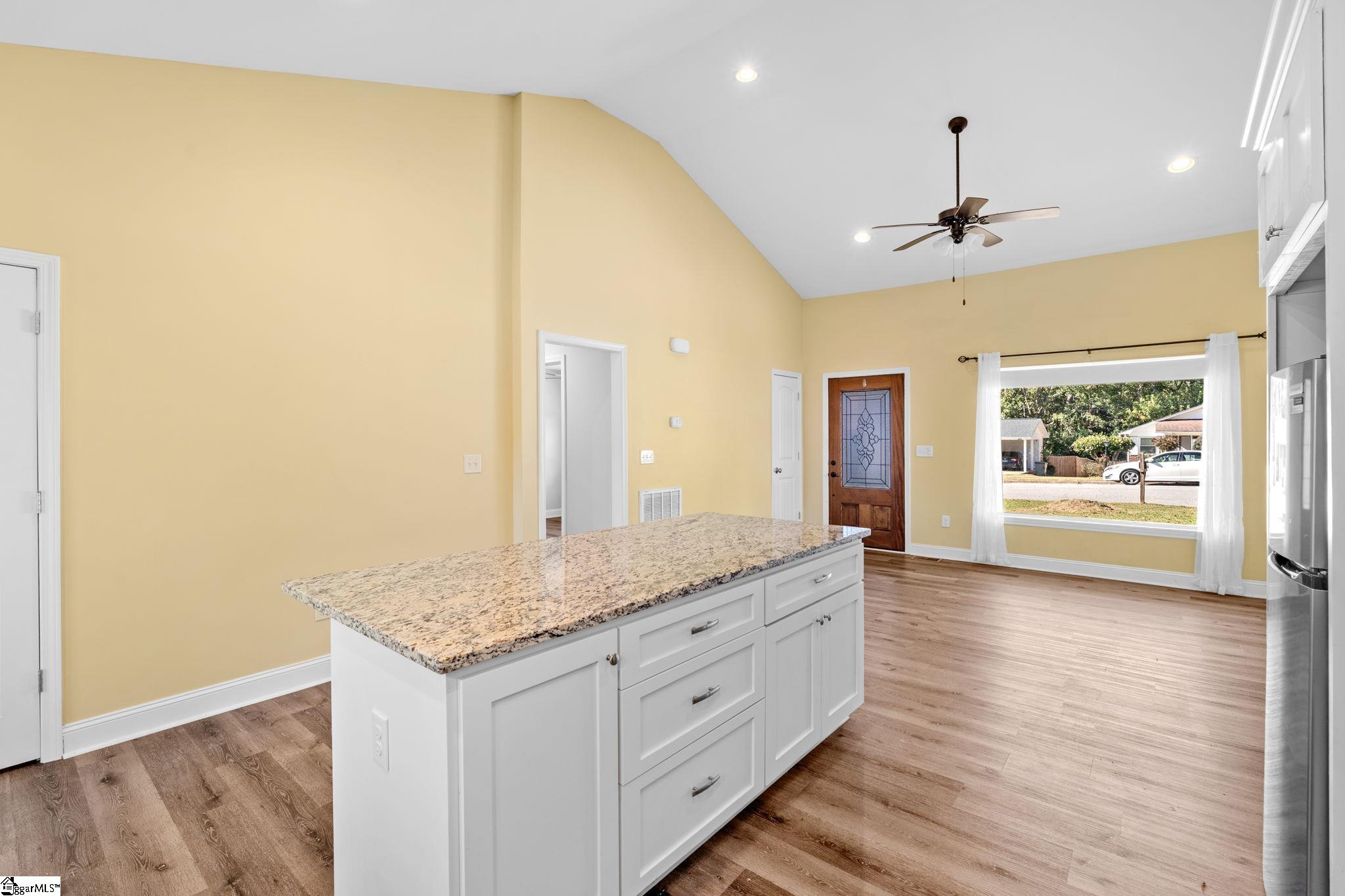 256 High Street Property Photo 11