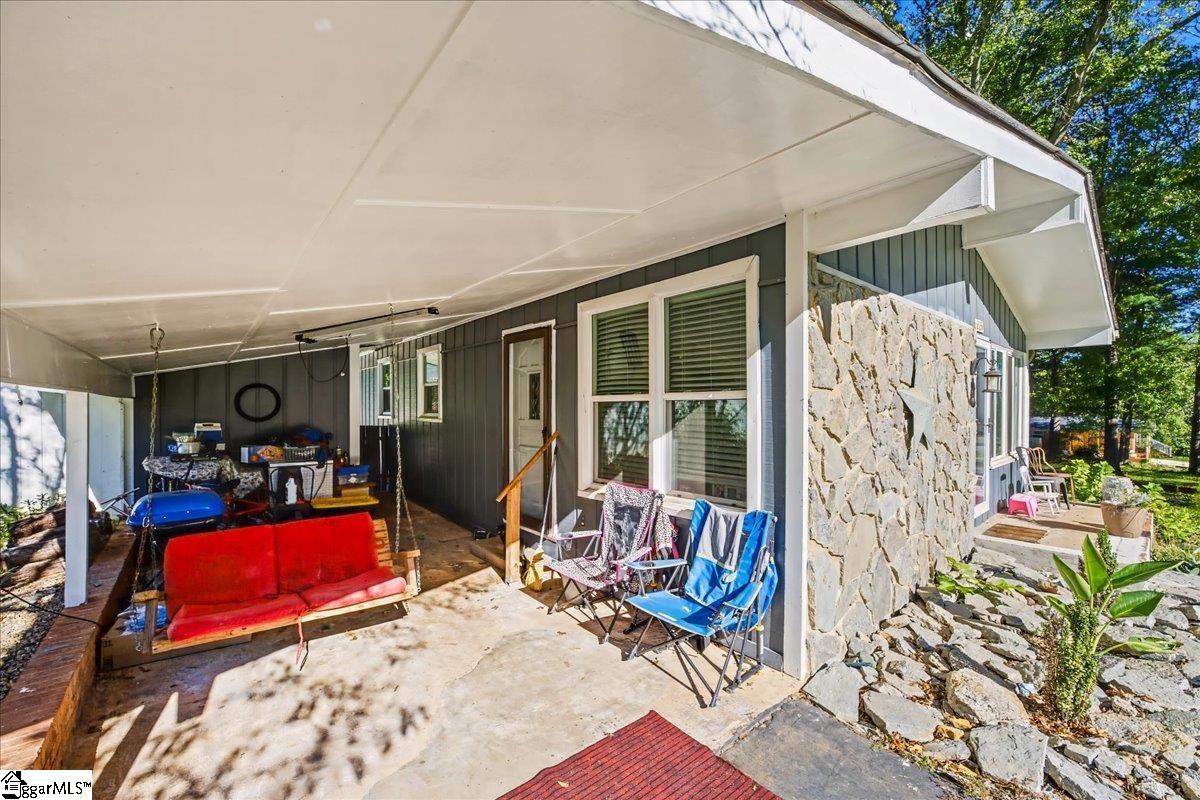 225 Hicks Drive Property Photo 4