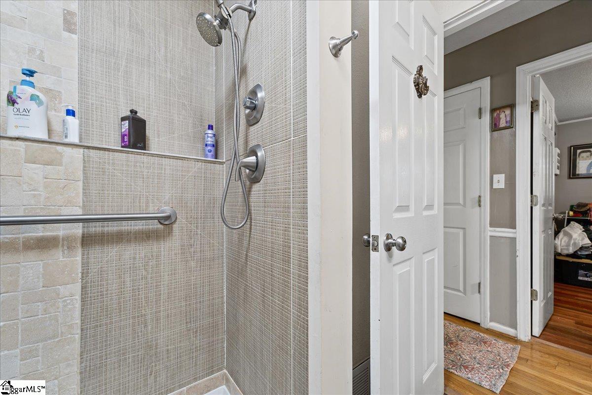 225 Hicks Drive Property Photo 15