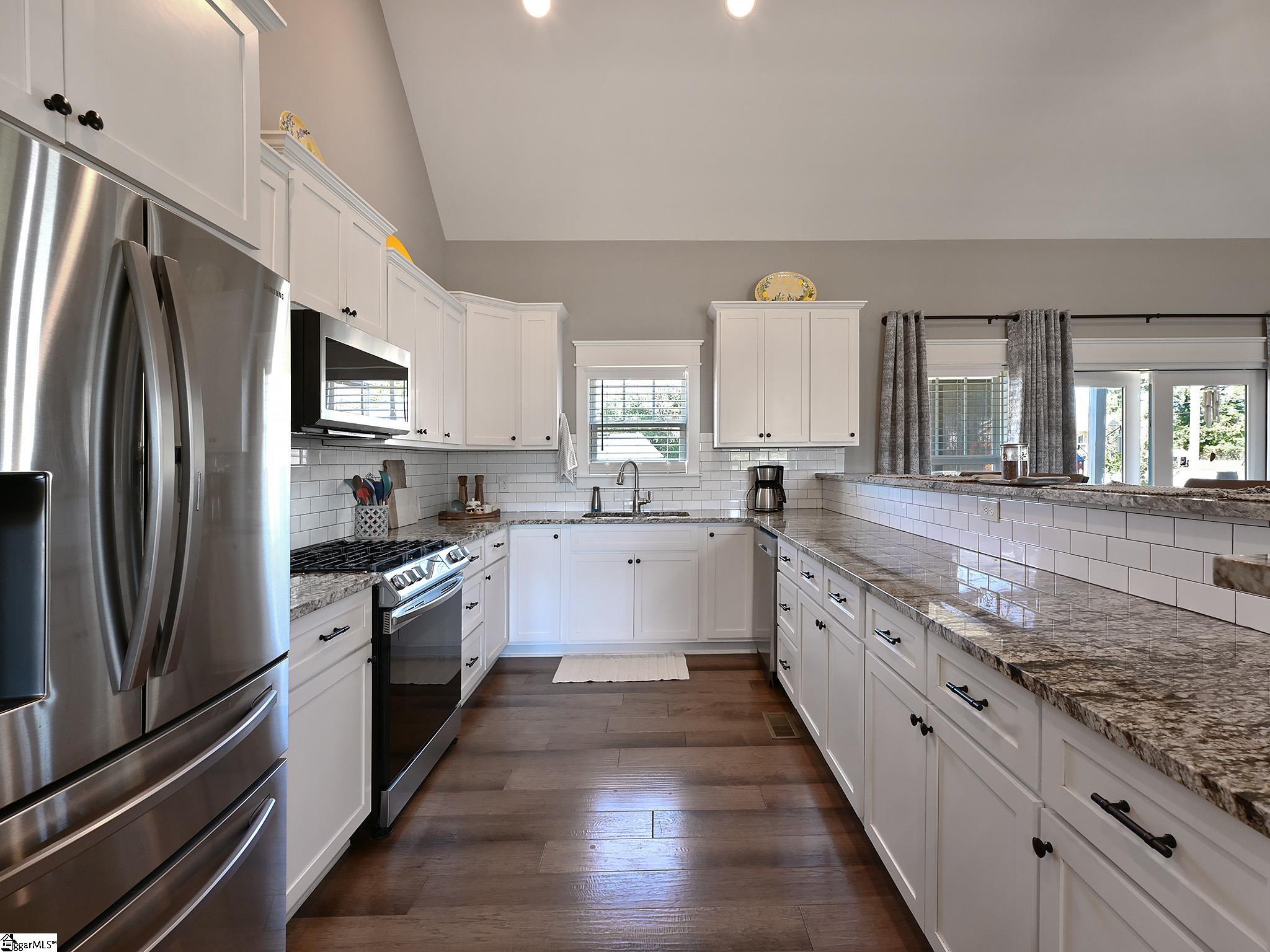 121 Rogers Road Property Photo 12