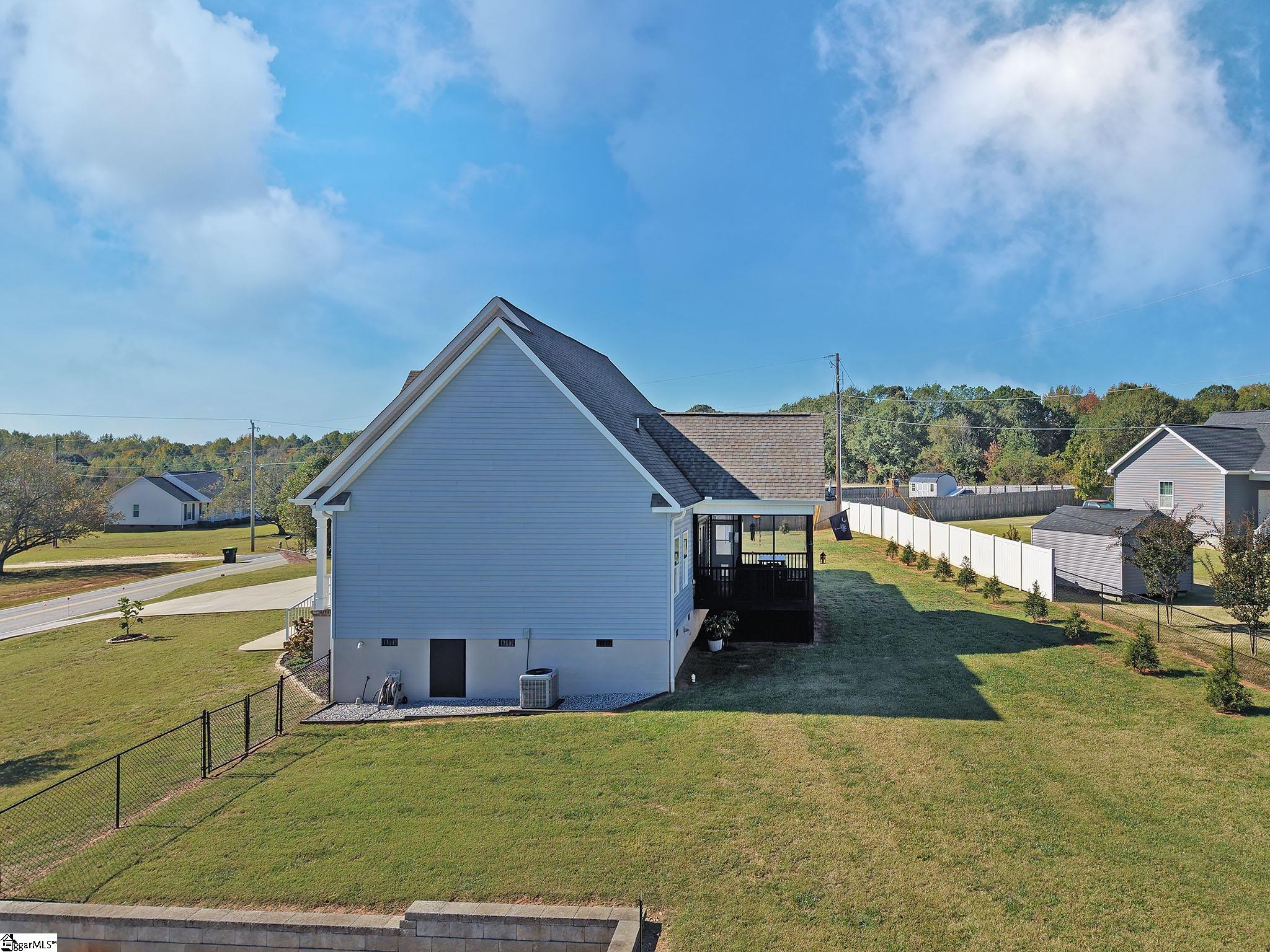 121 Rogers Road Property Photo 28
