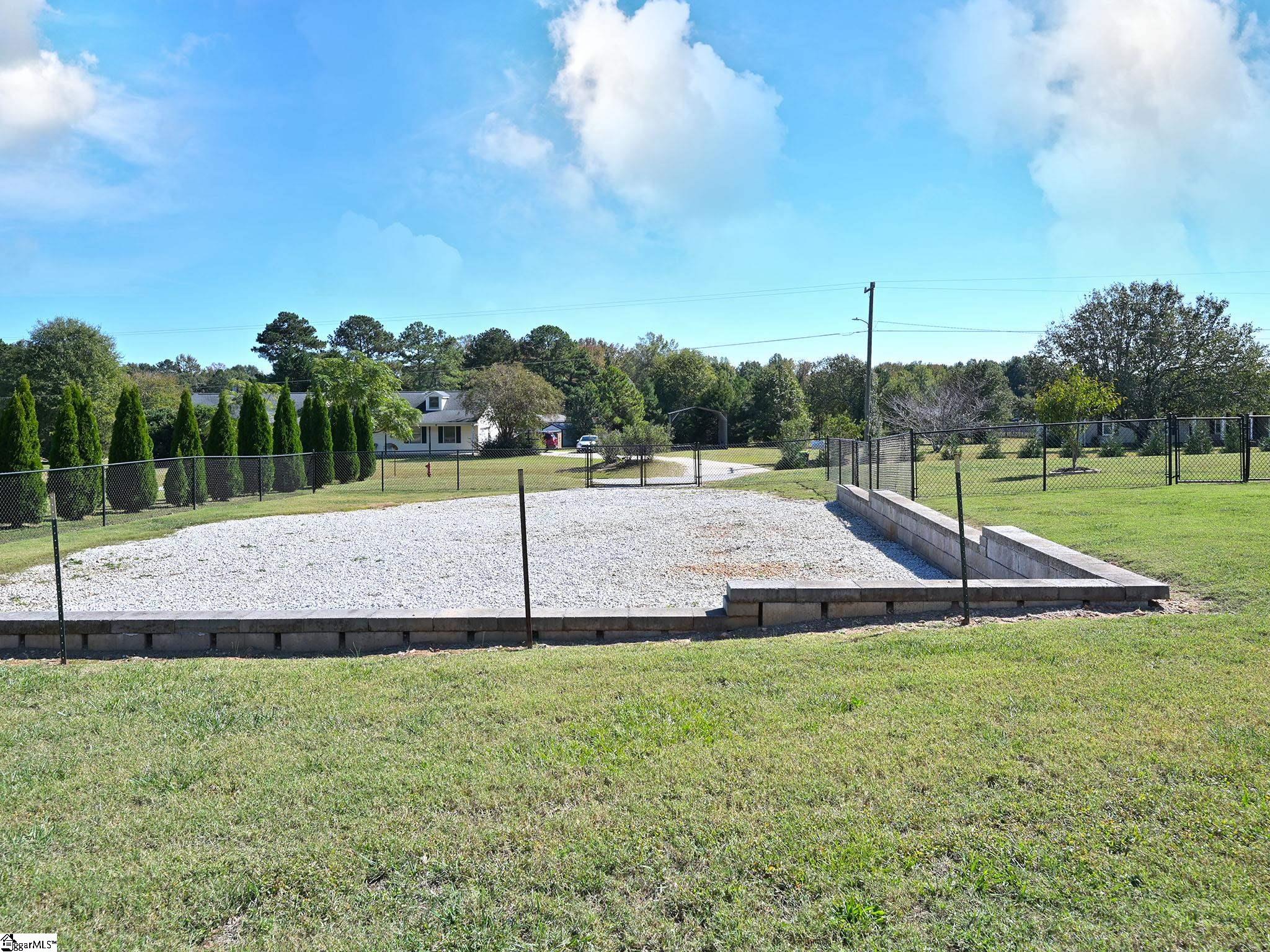 121 Rogers Road Property Photo 29