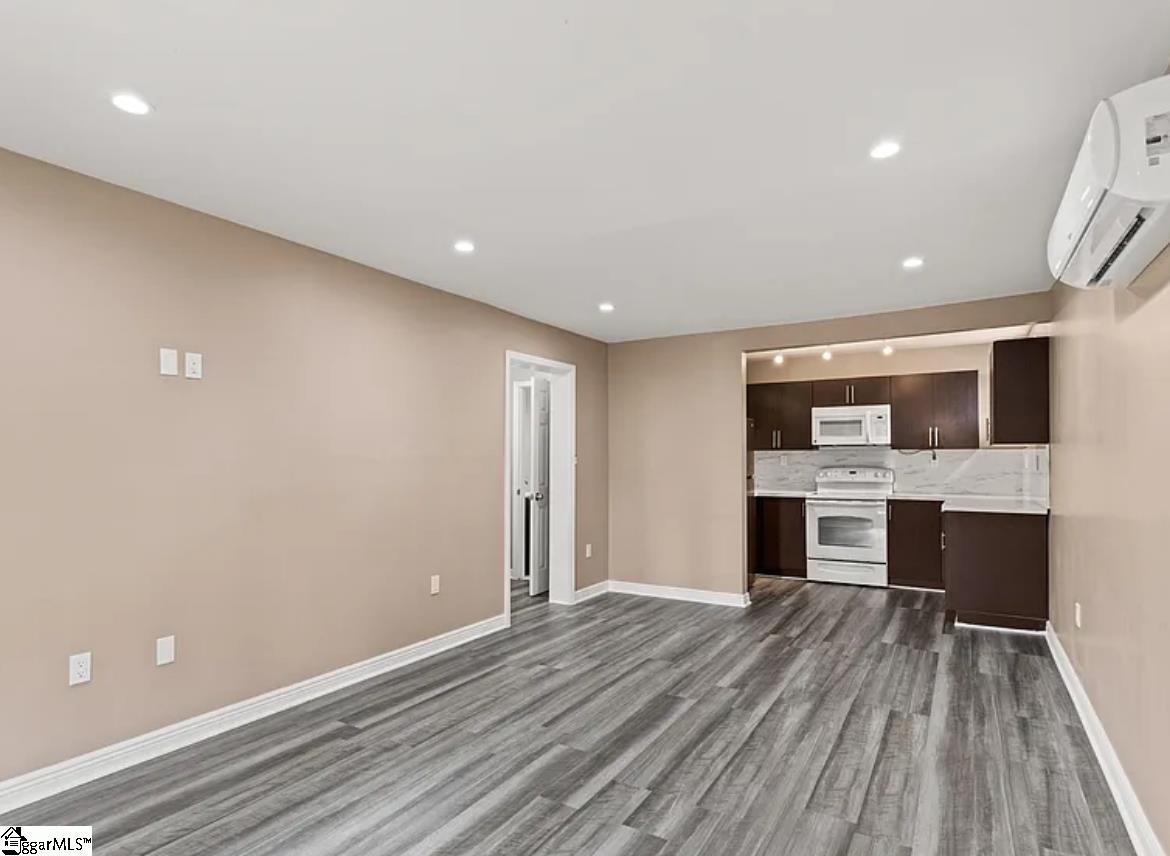 11 Lynhurst Drive Property Photo 9