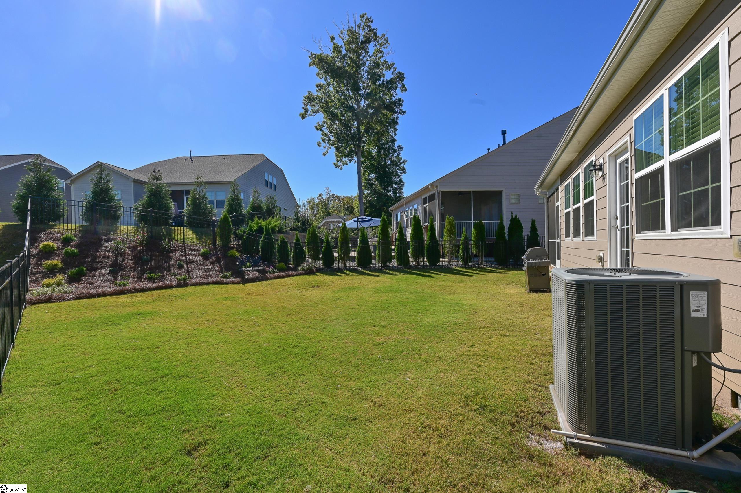 231 Double Crest Drive Property Photo 4