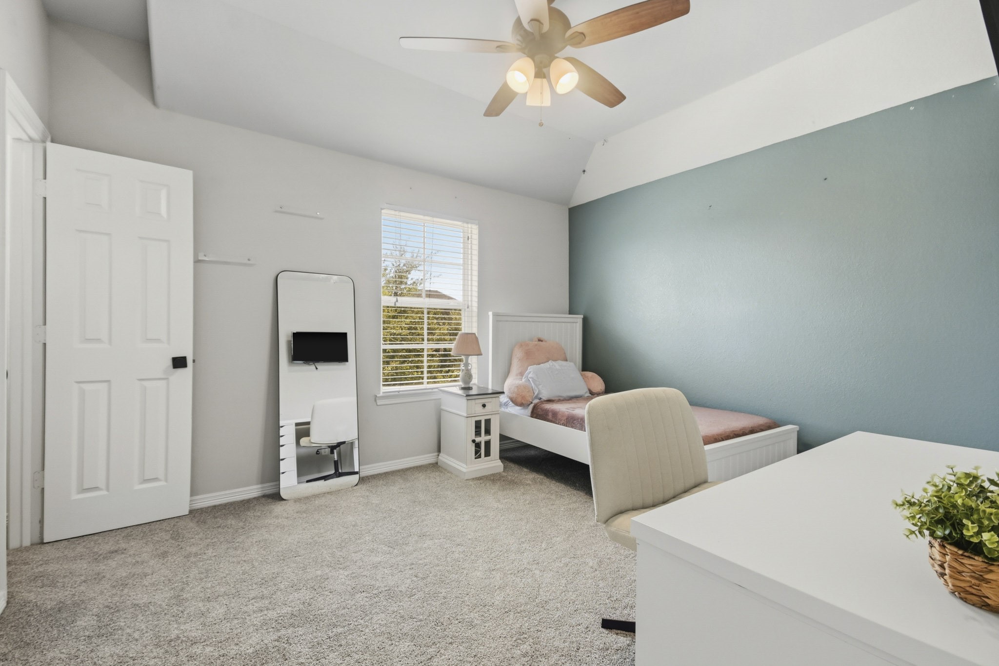 2715 Parker Oak Pass Property Photo 32