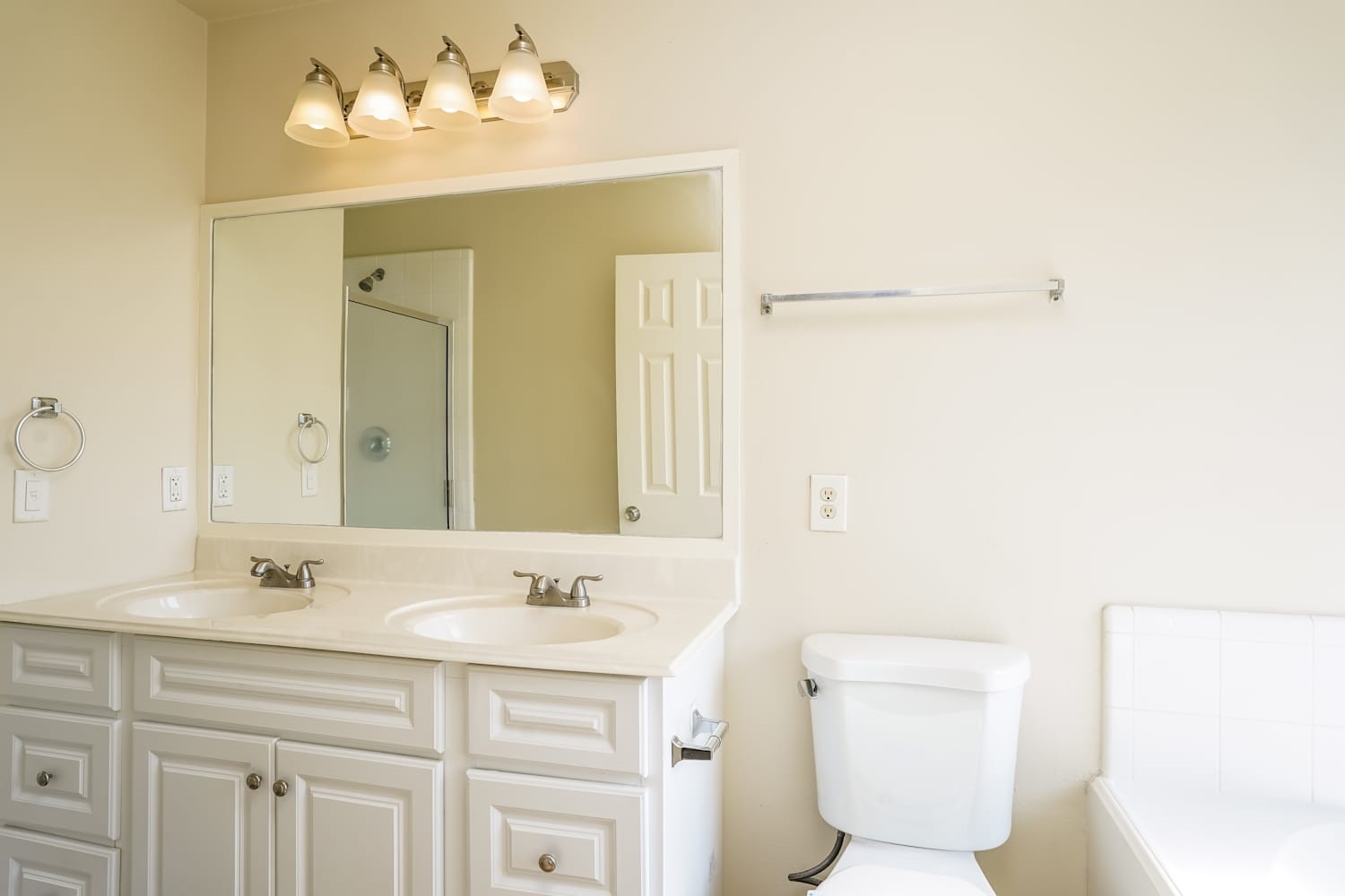 8583 Chaletford Drive Property Photo 14