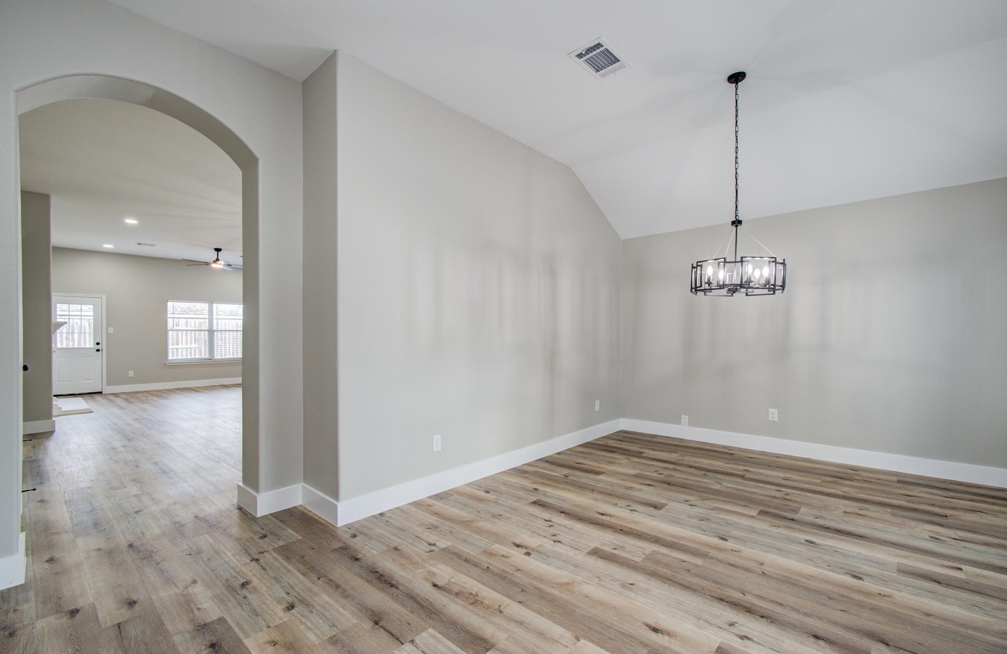 4506 Knights Court Property Photo 3