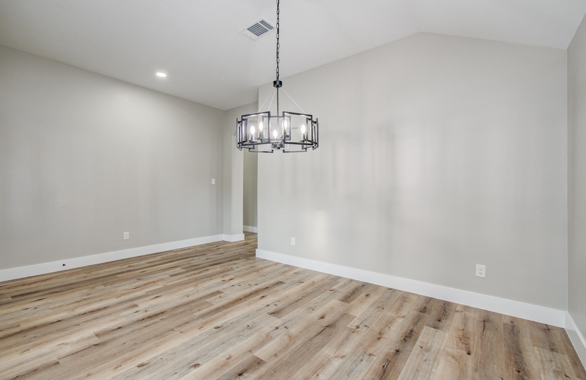 4506 Knights Court Property Photo 4