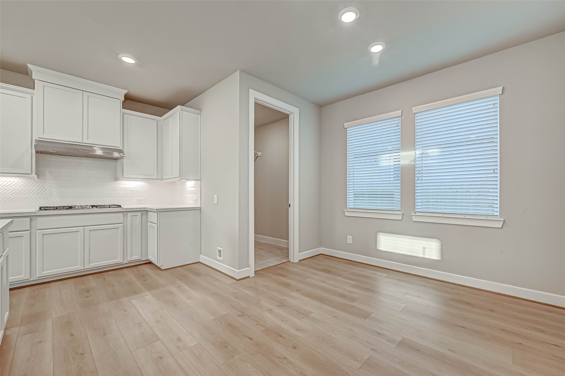 21543 Eads Creek Drive Property Photo 14