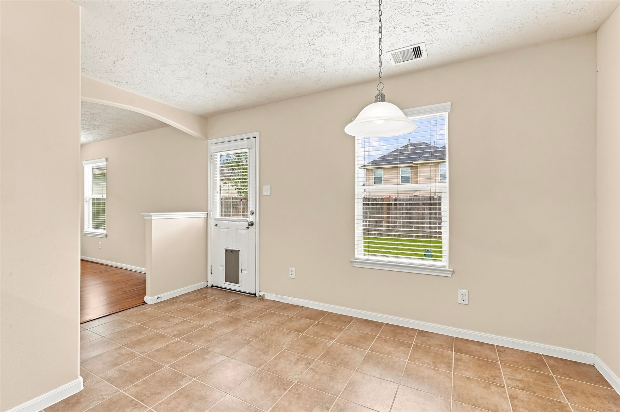 12563 Chiswick Road Property Photo 8