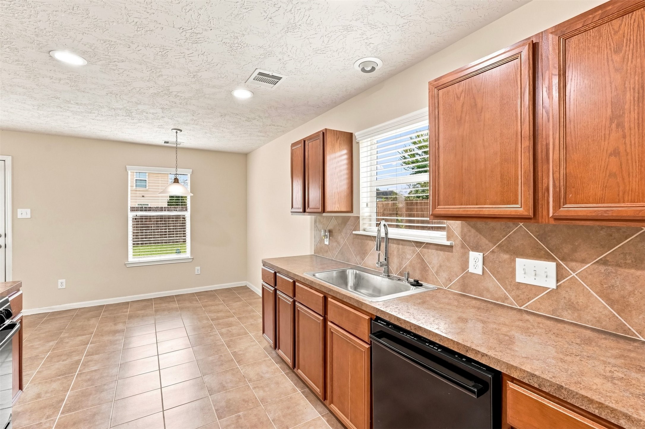 12563 Chiswick Road Property Photo 12